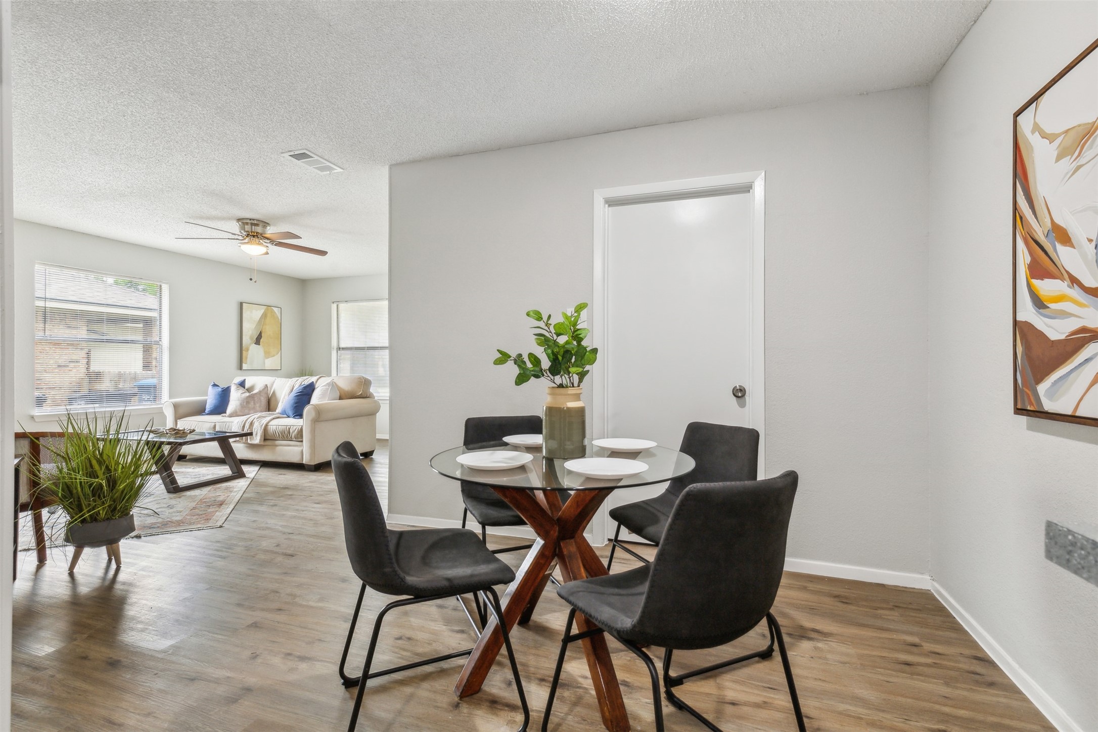 6528 Oak Forest Court
