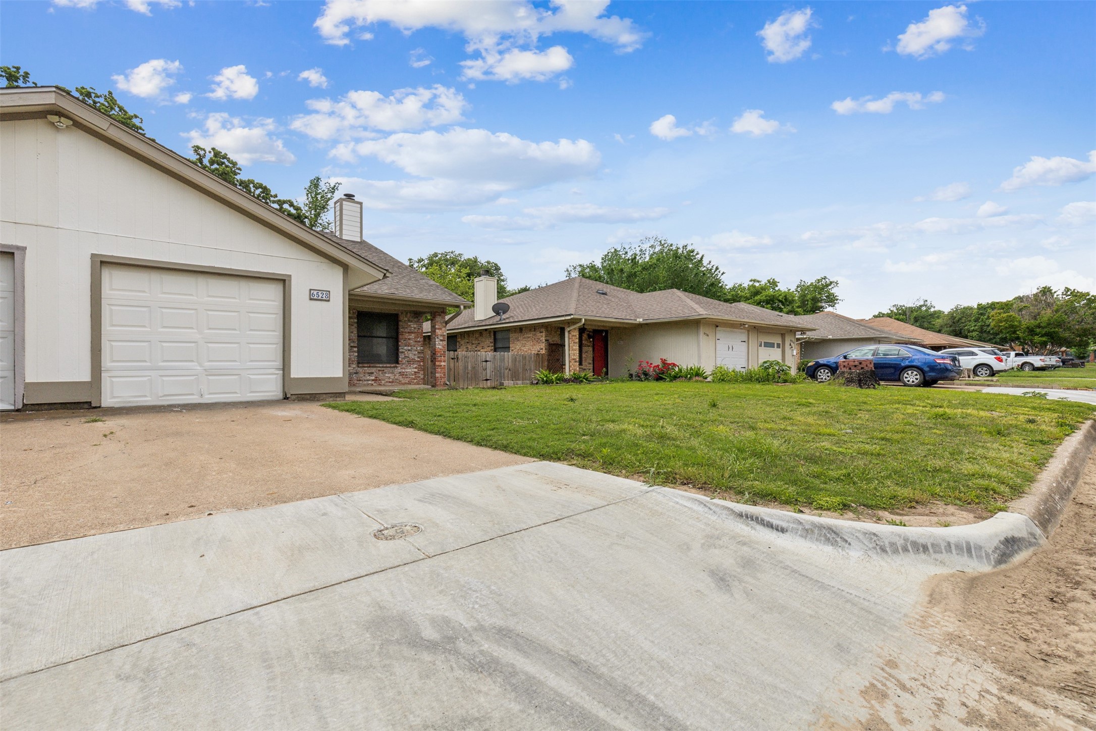 6528 Oak Forest Court