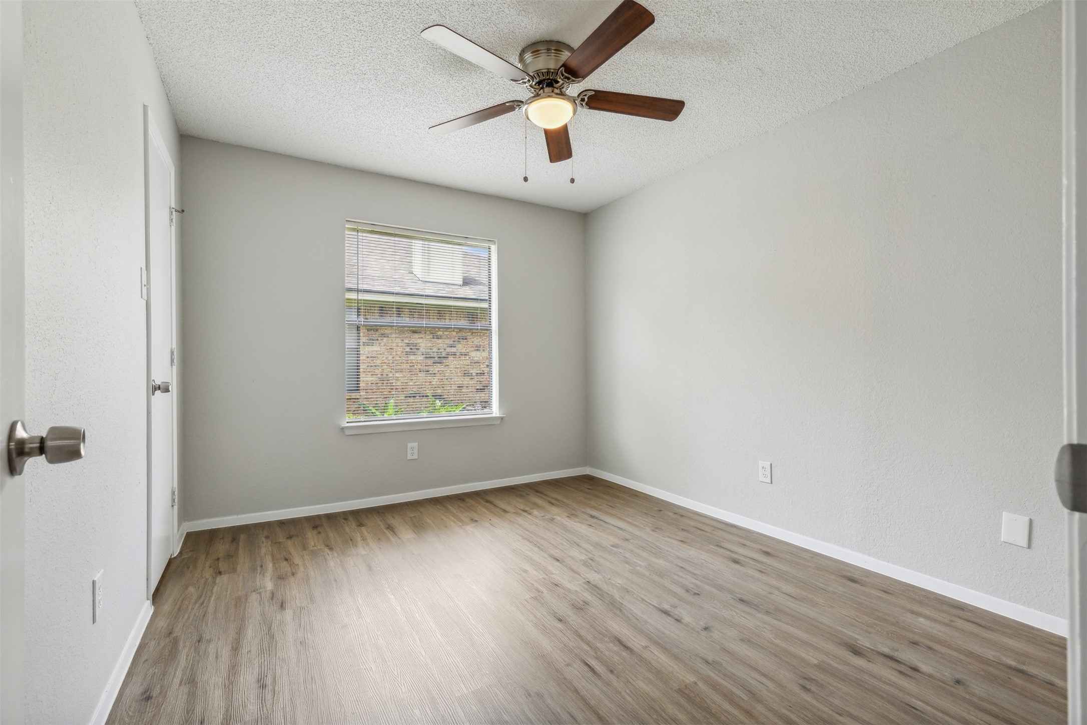 6528 Oak Forest Court