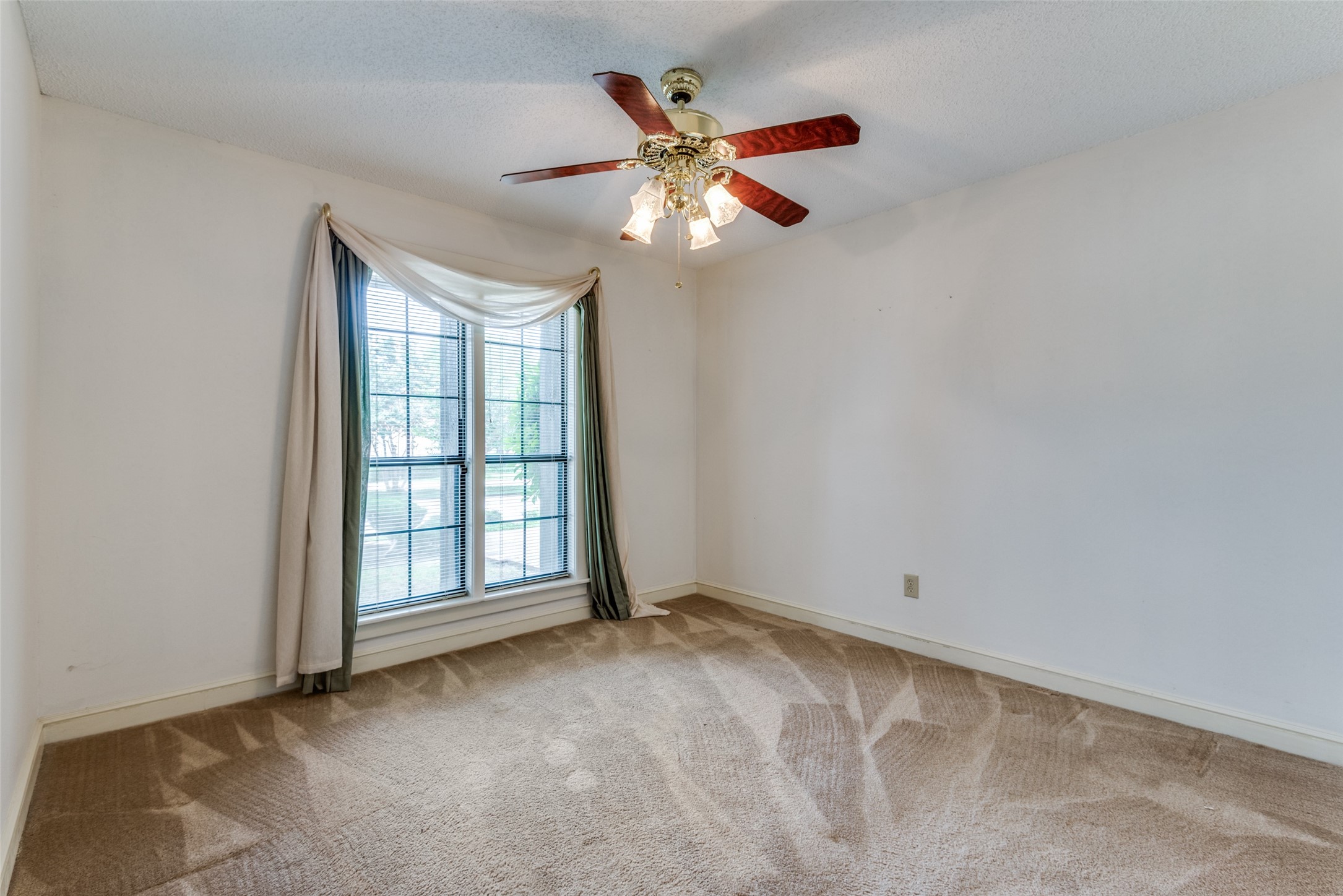 1304 Green Hills Court