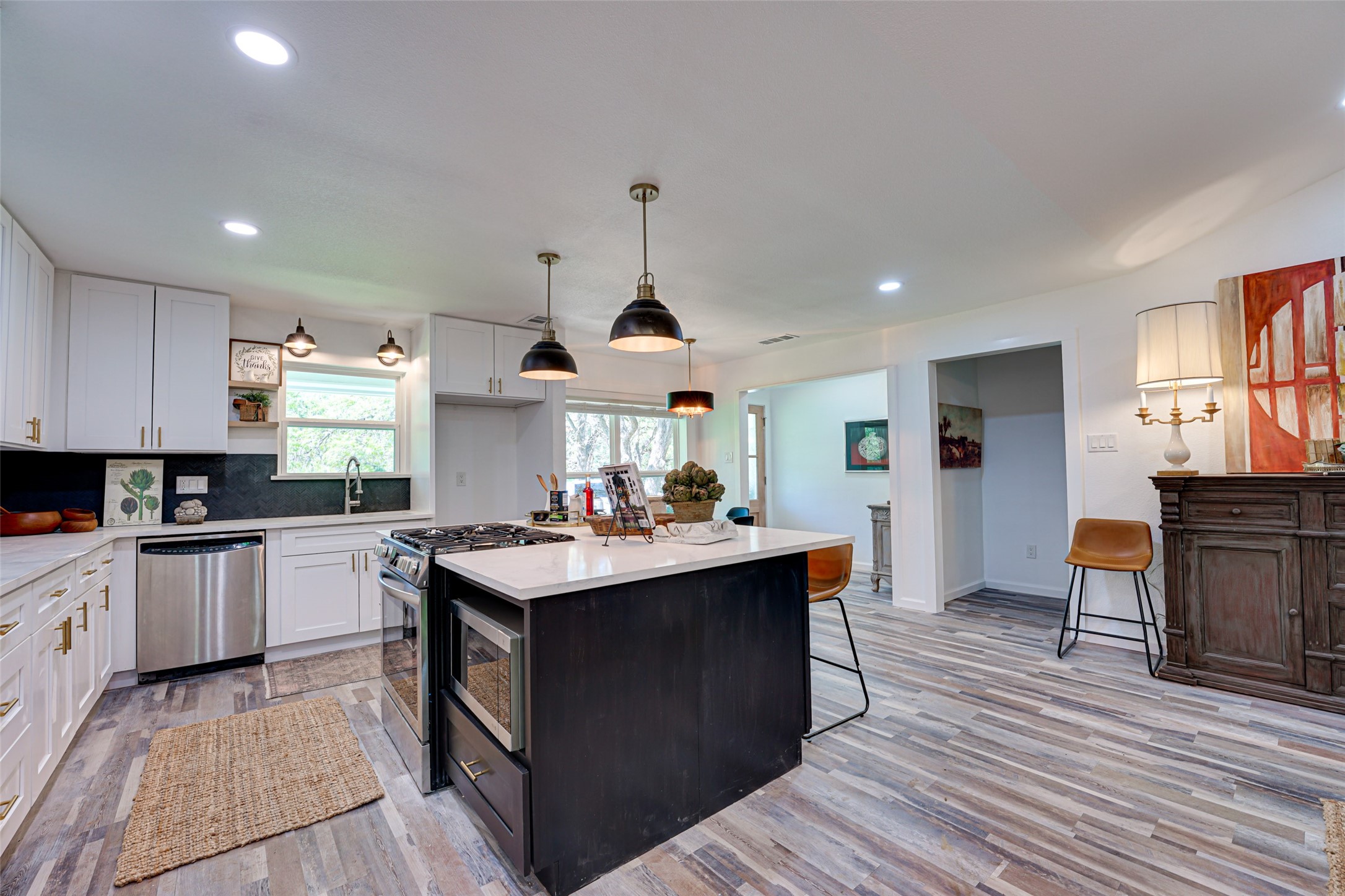 3011 NE County Road 1030