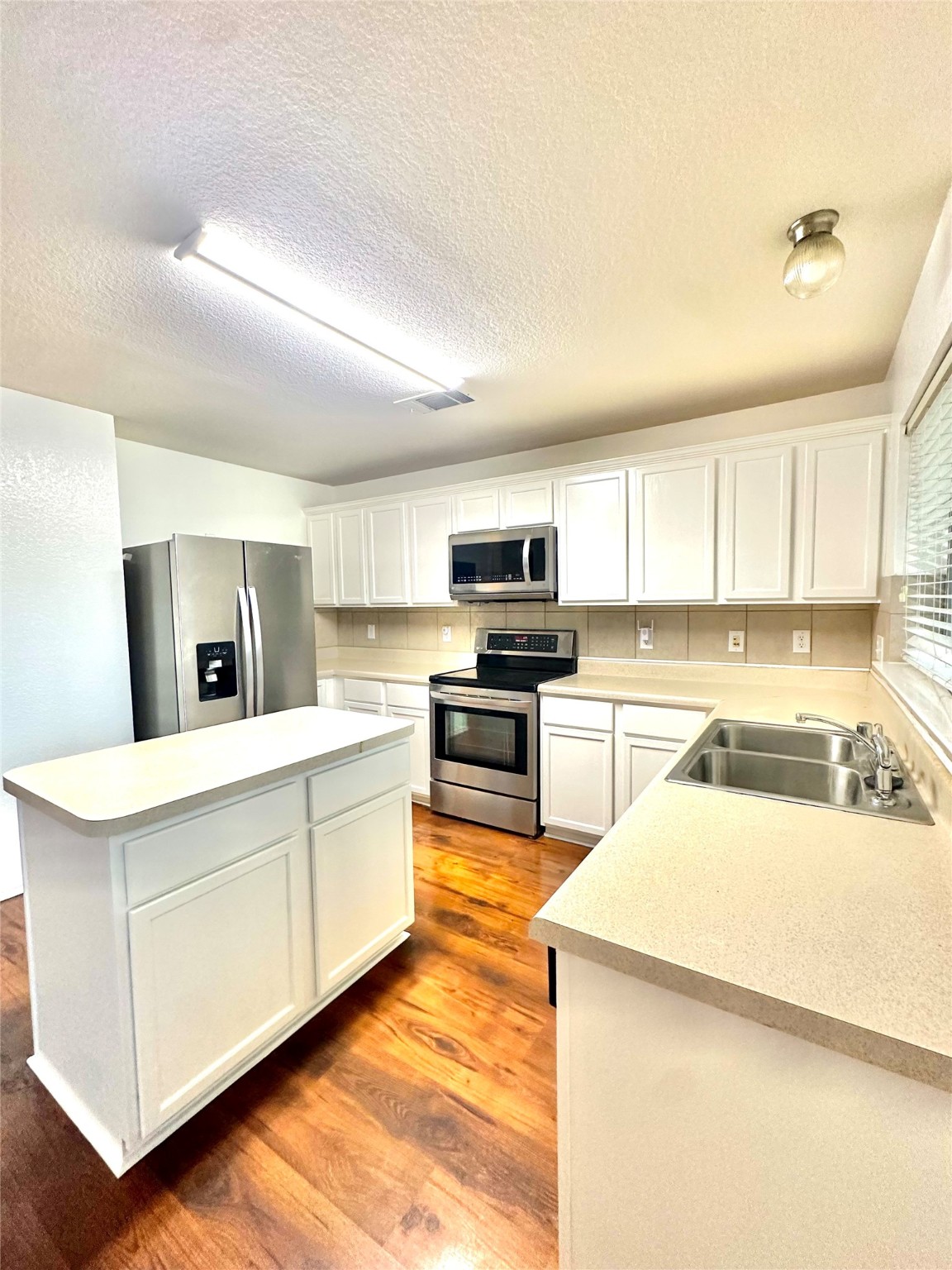 2325 Becard Drive