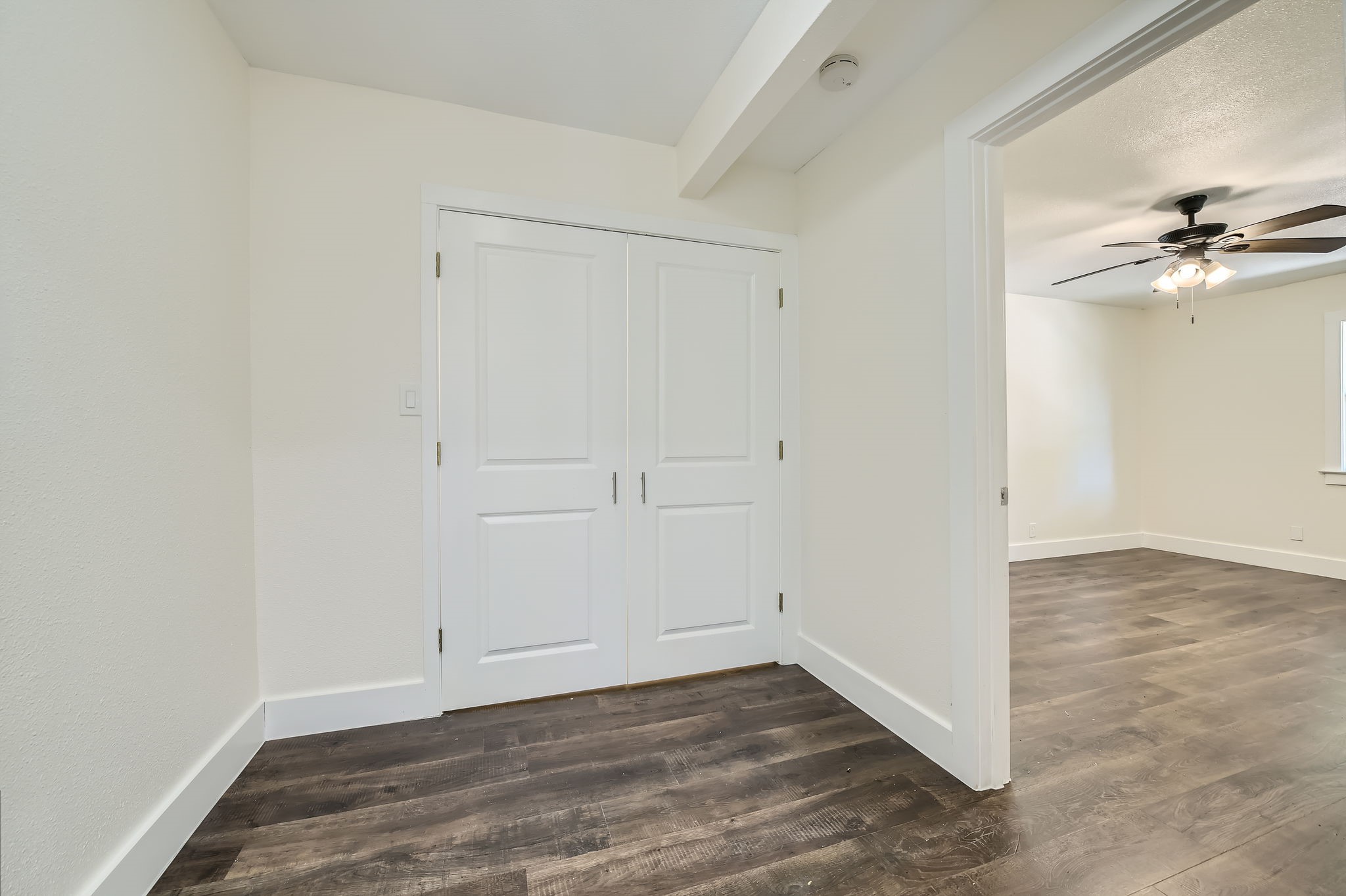 2213 Lakeshore Lane