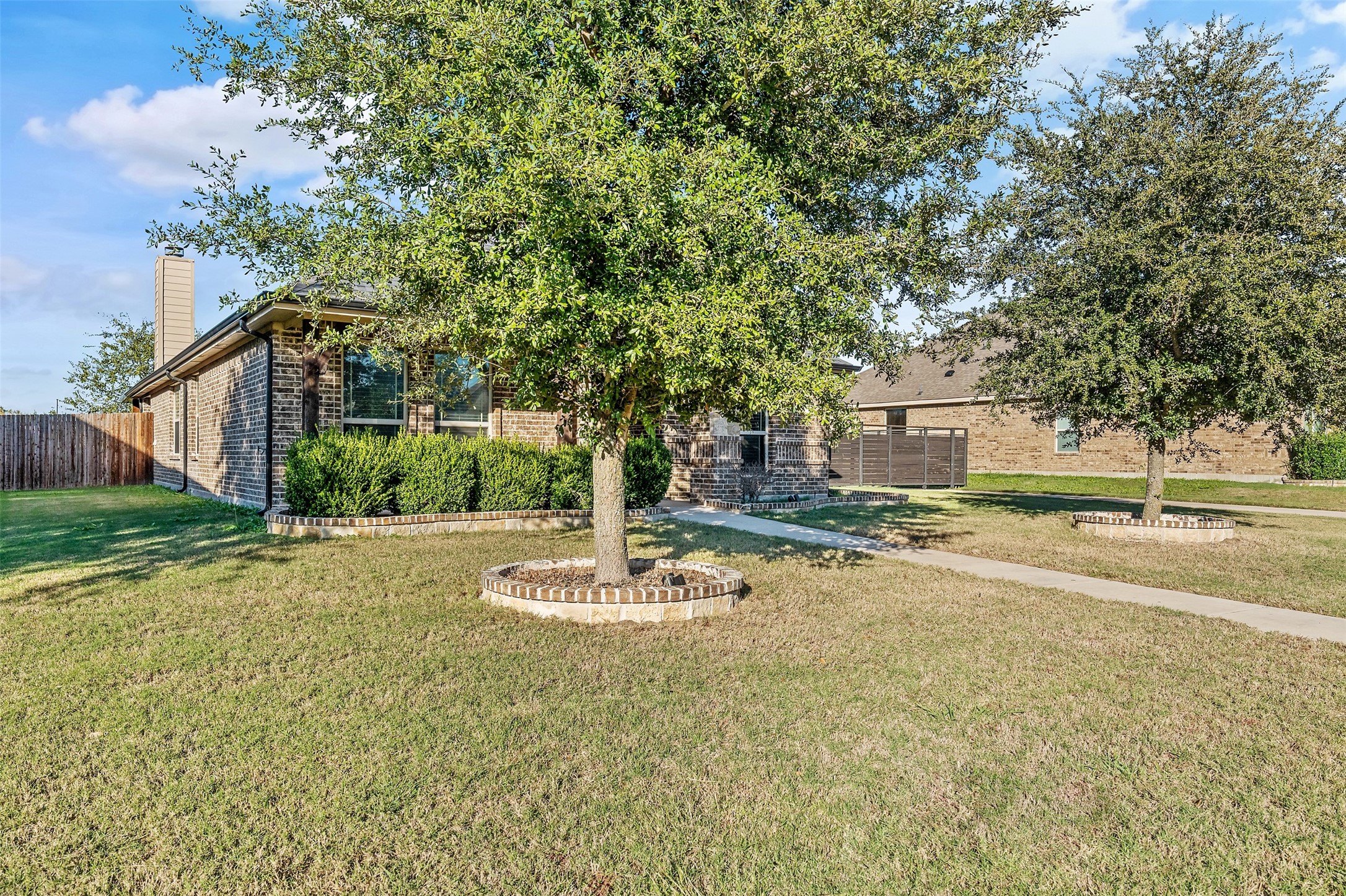 233 Sandy Way