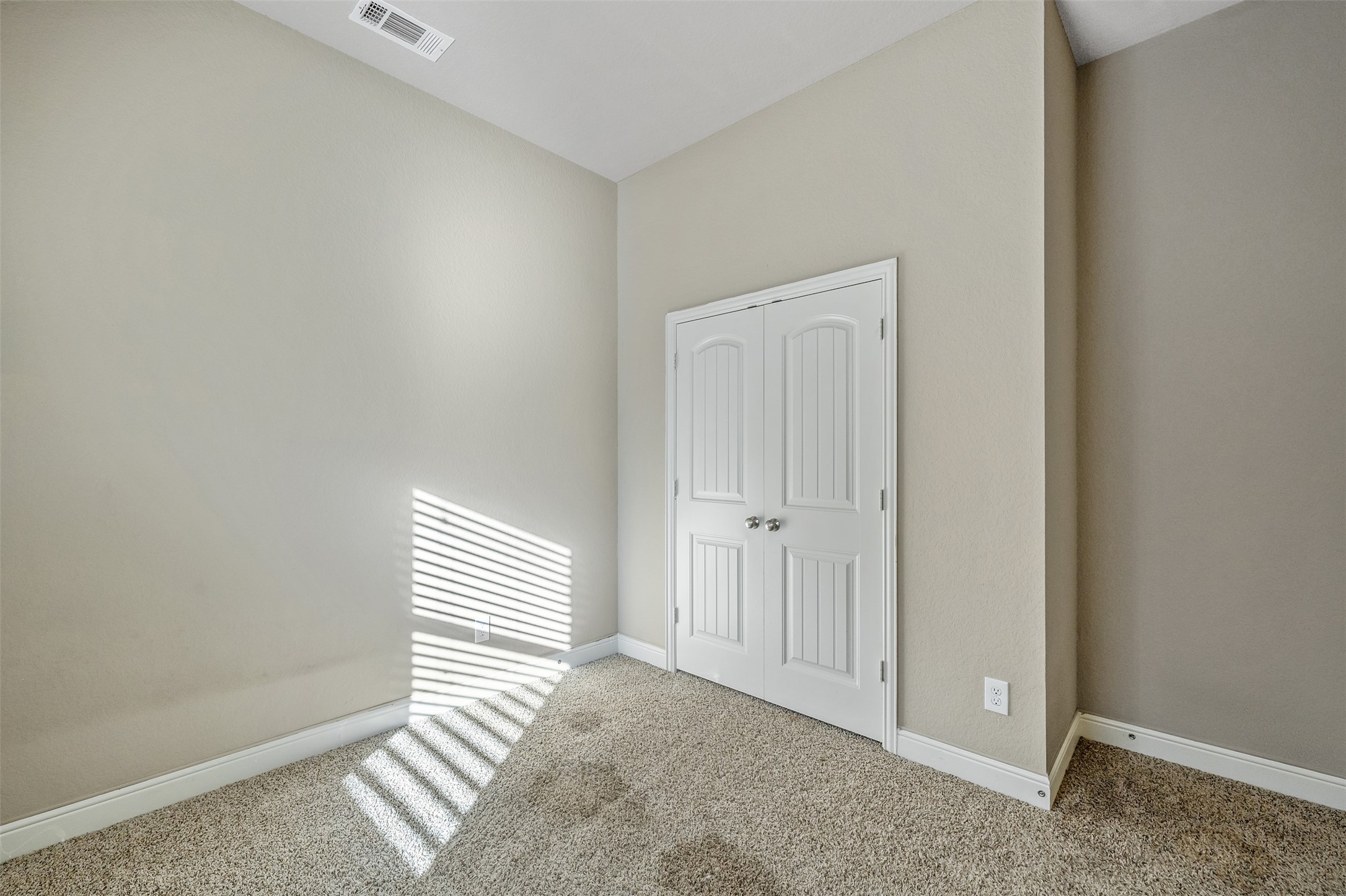 233 Sandy Way