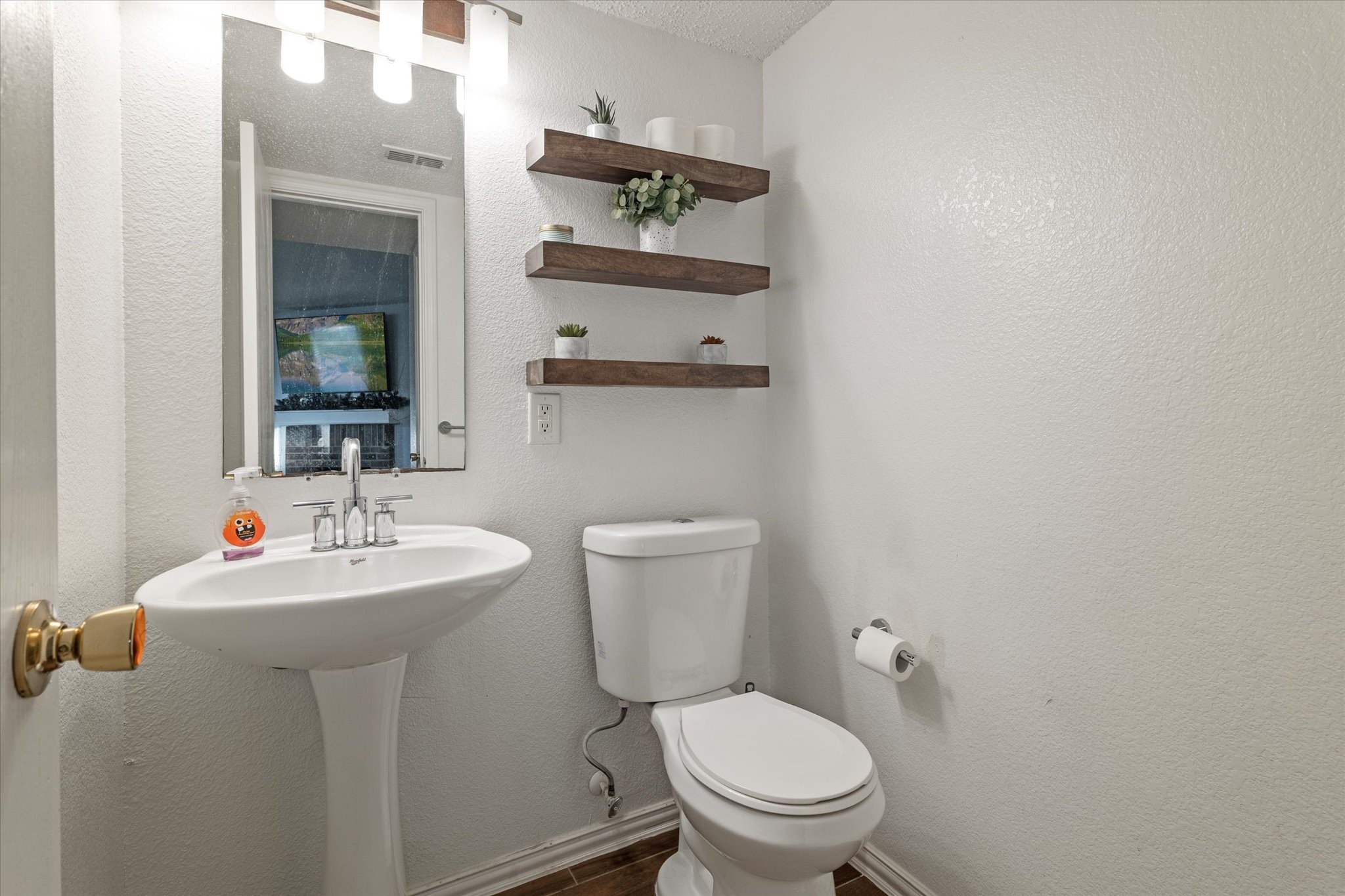 3877 Country Lane
