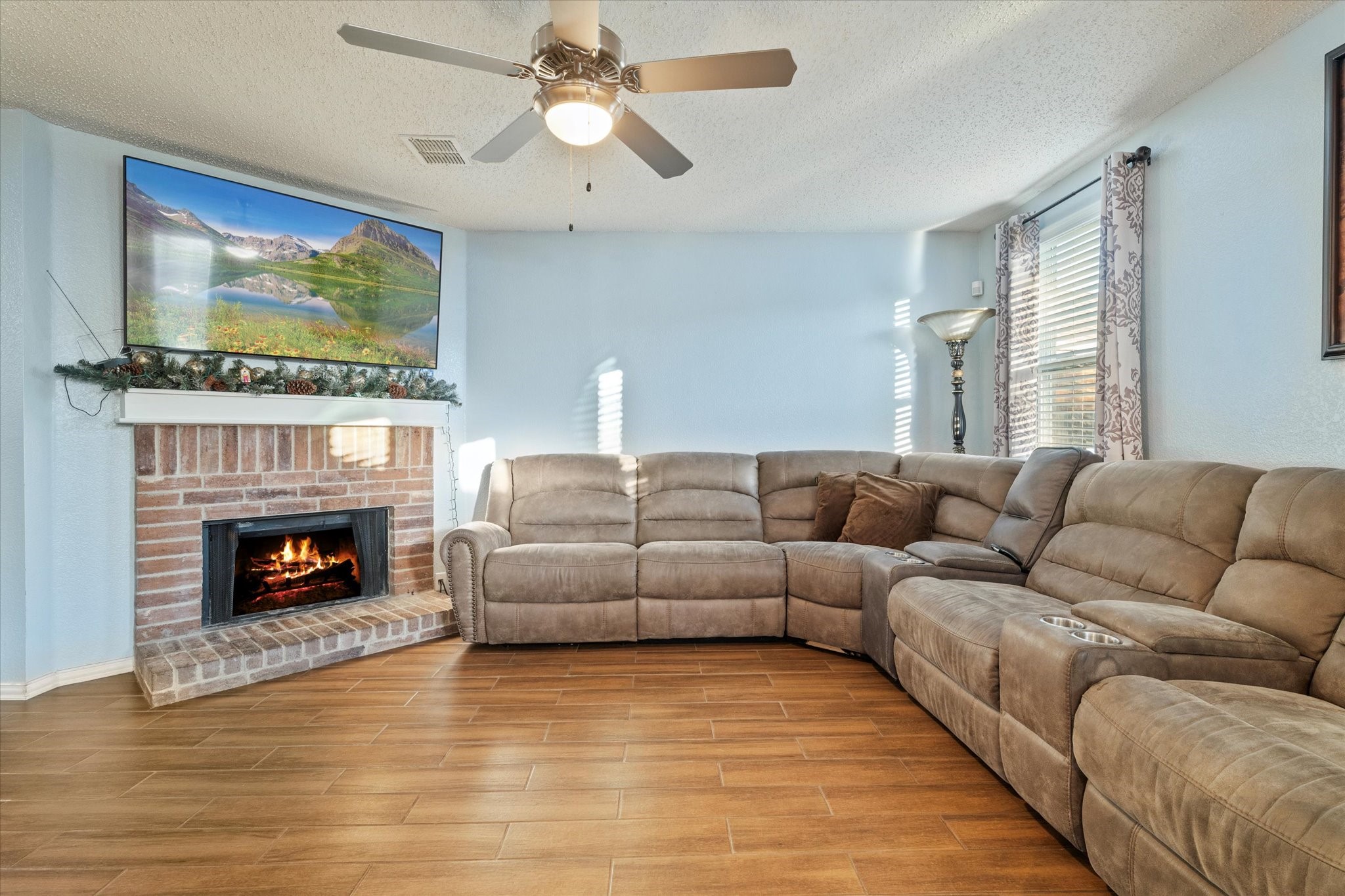 3877 Country Lane