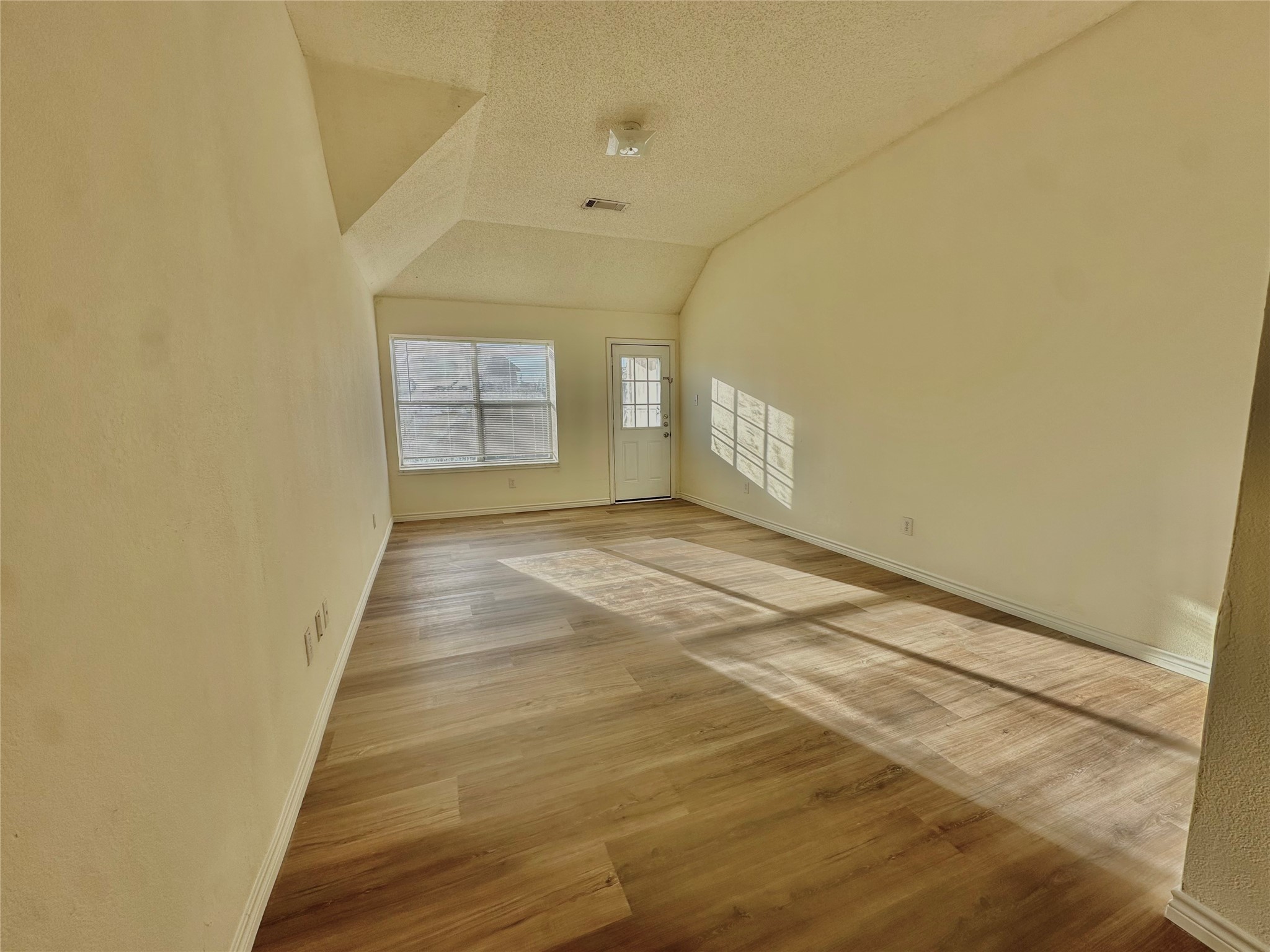1265 Cedarcrest Drive