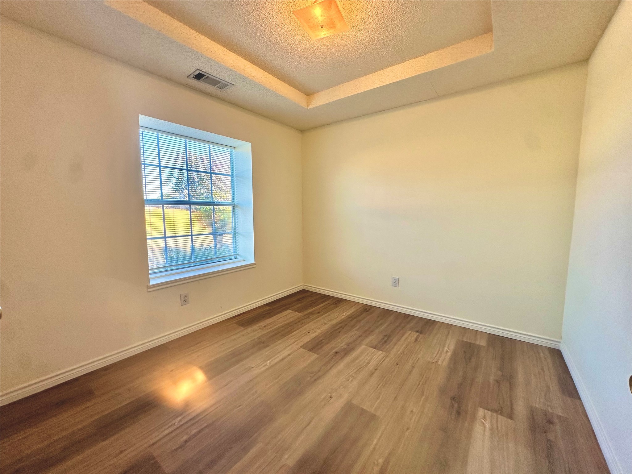 1265 Cedarcrest Drive