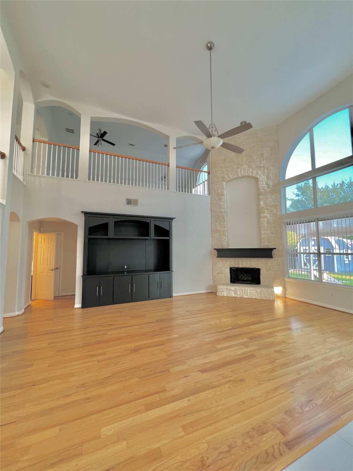2735 Rolling Hills Lane
