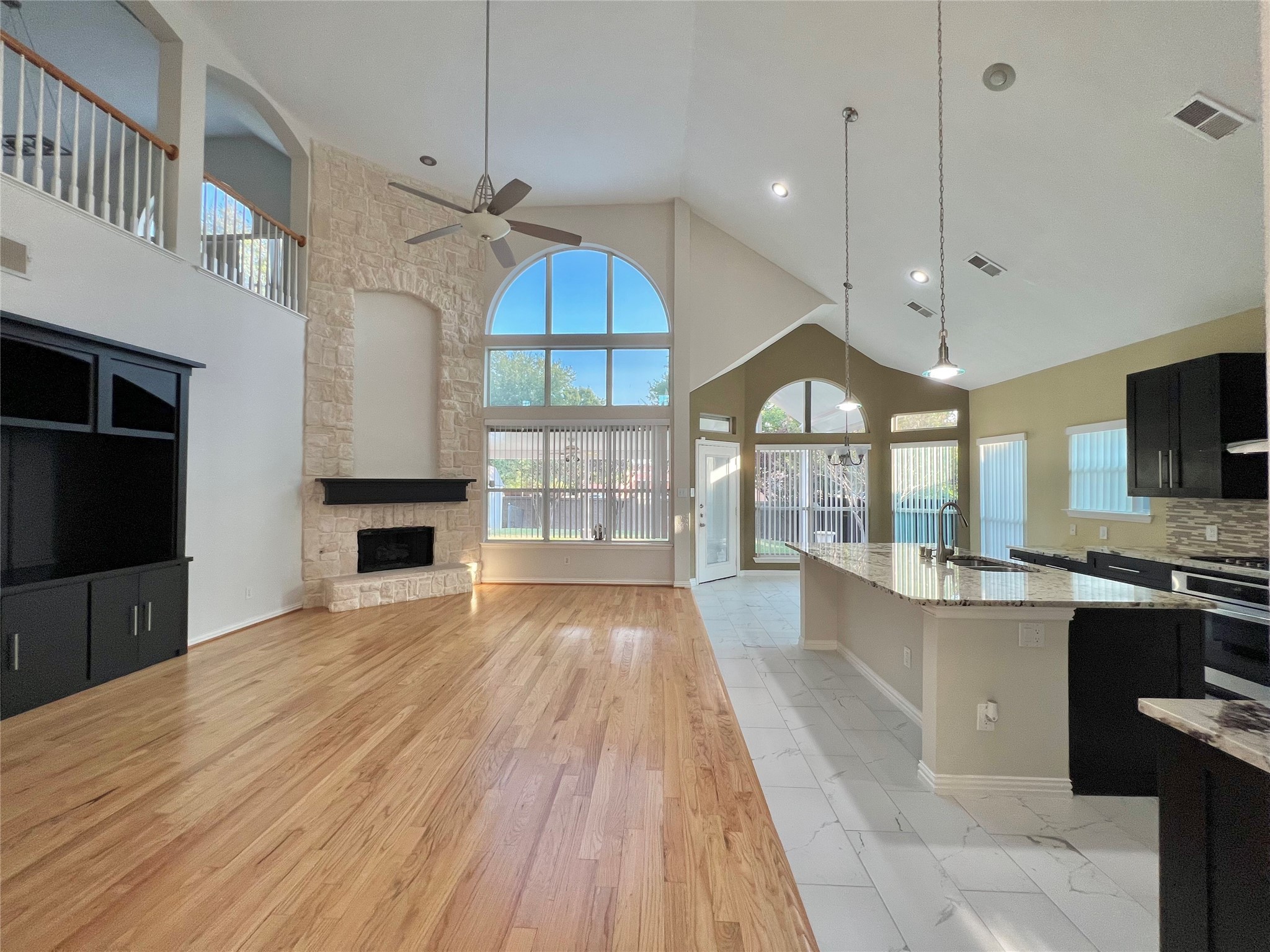 2735 Rolling Hills Lane