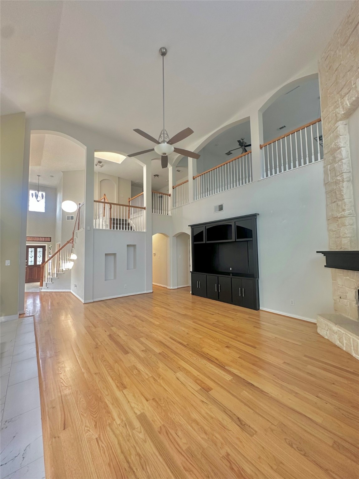 2735 Rolling Hills Lane