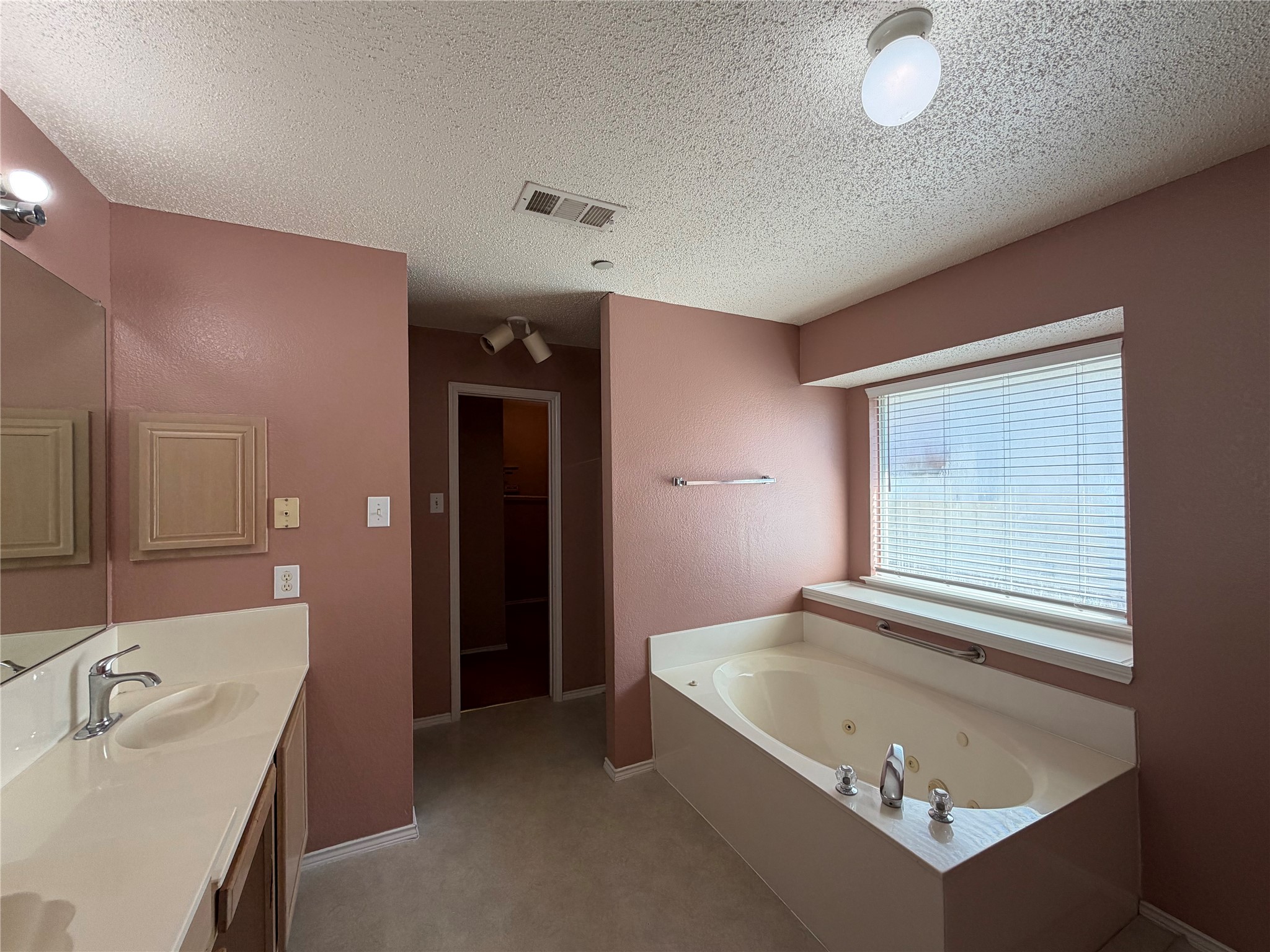 5518 Heathercrest Drive