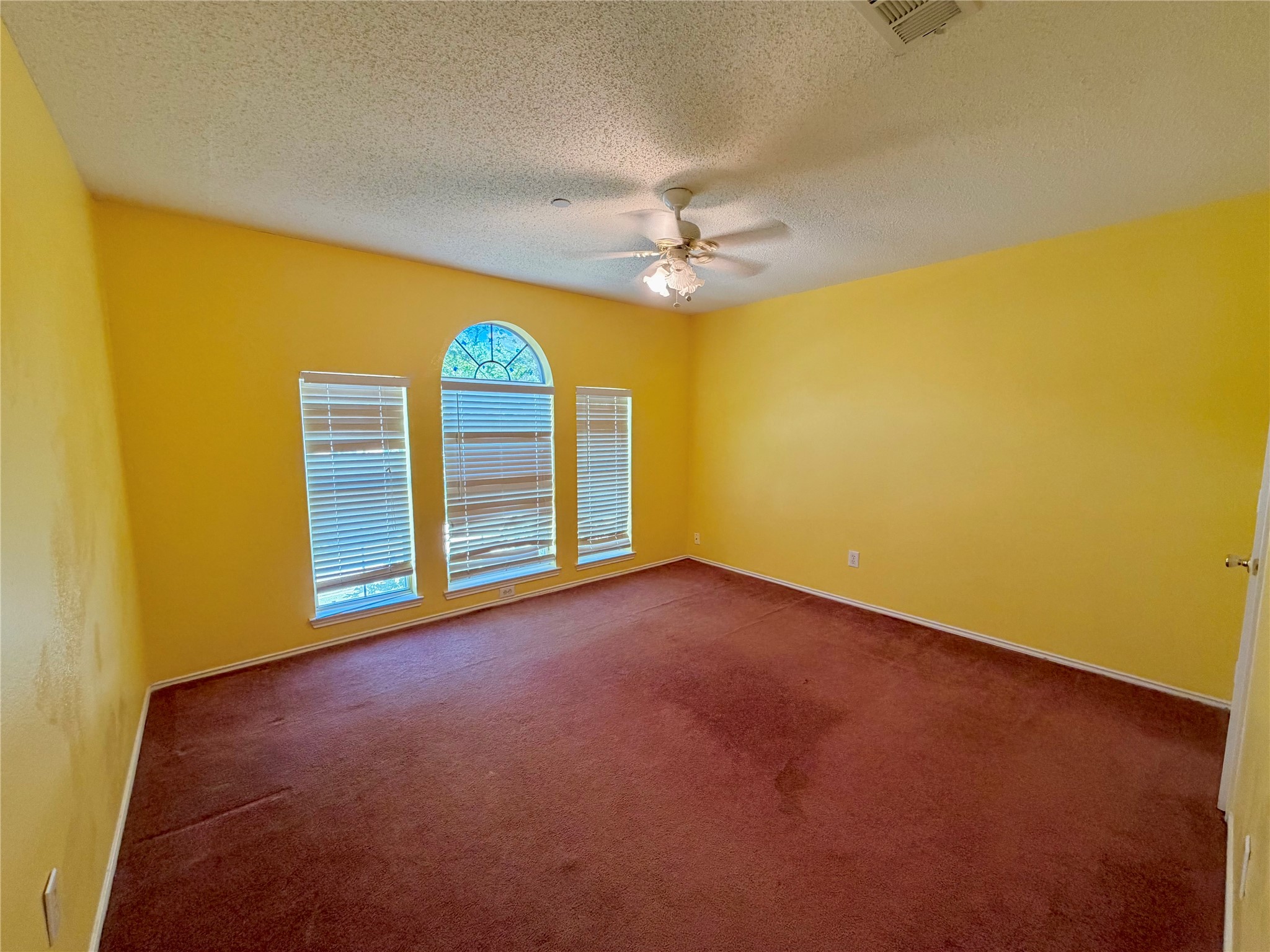 5518 Heathercrest Drive