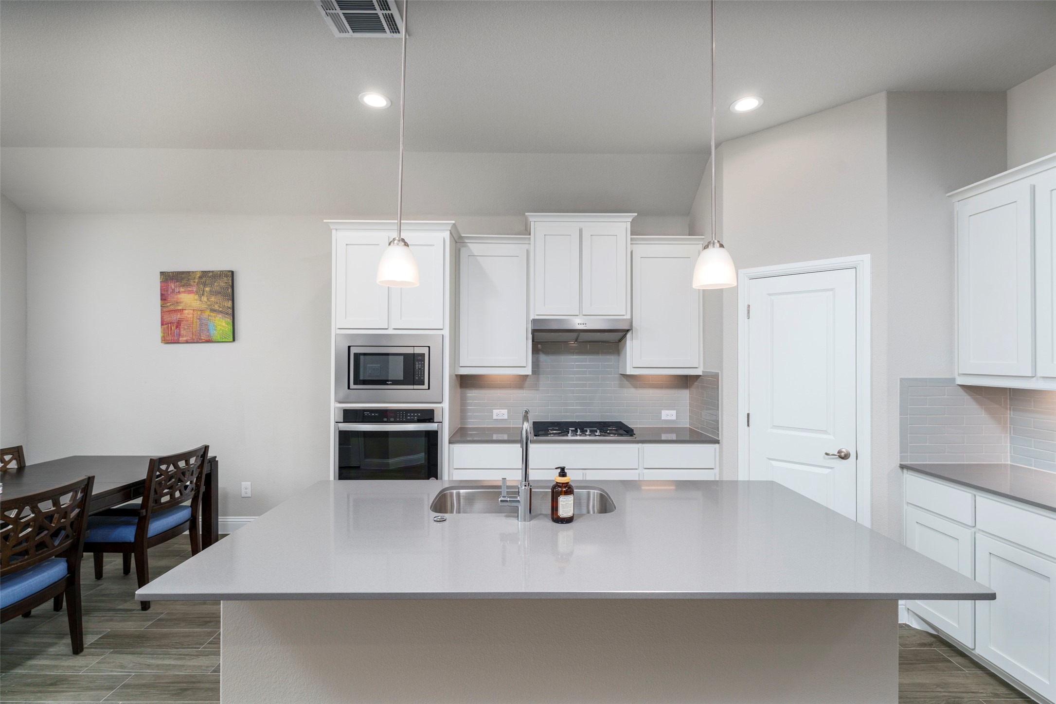 3648 Walnut Ridge Drive