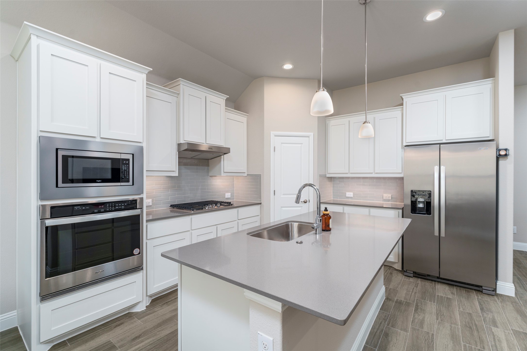 3648 Walnut Ridge Drive