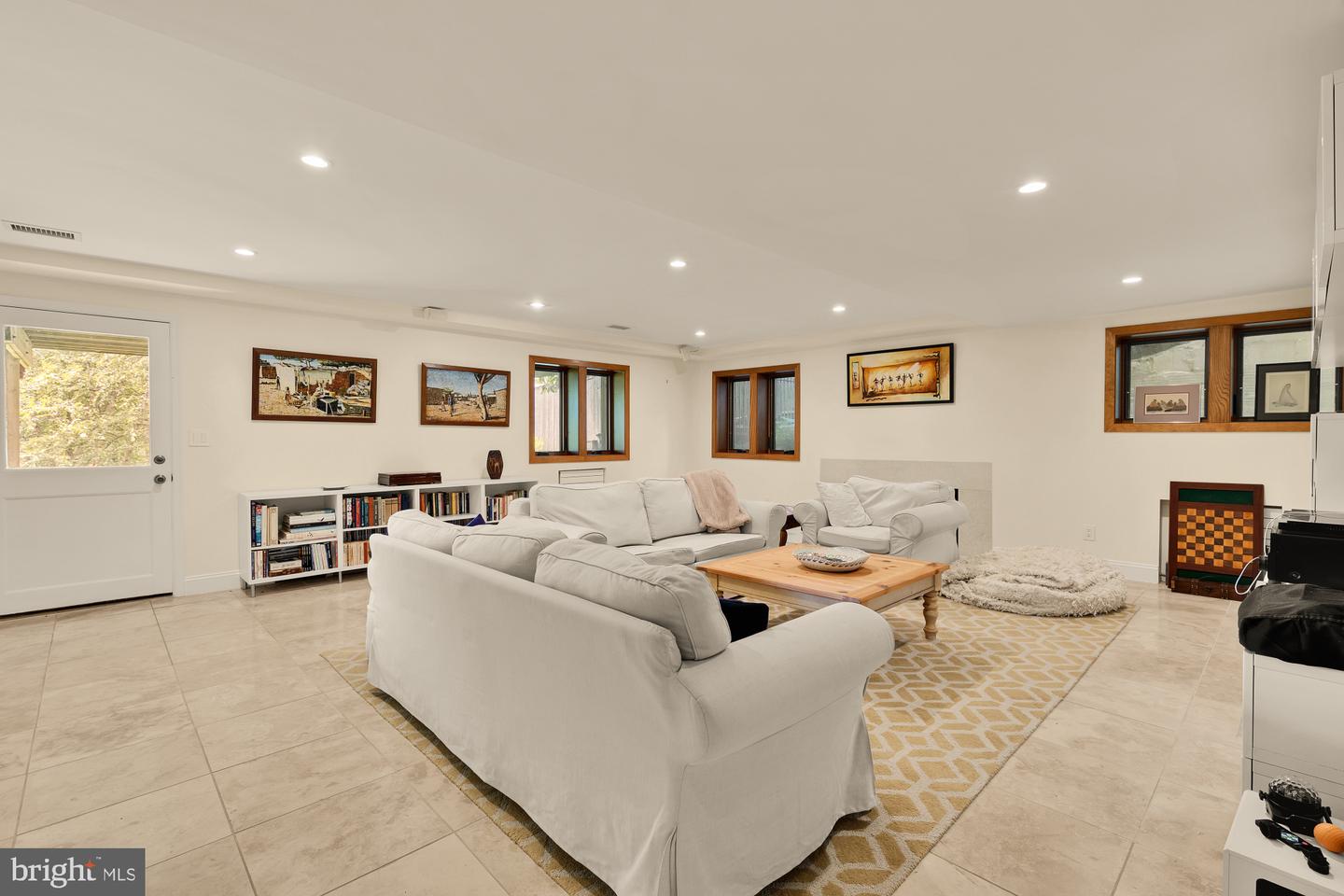 3111 CHAIN BRIDGE RD NW