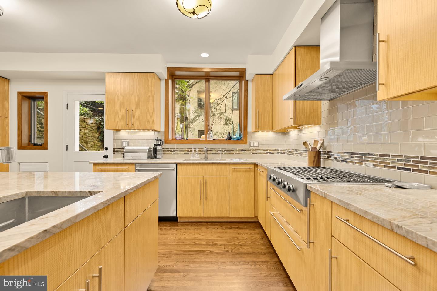 3111 CHAIN BRIDGE RD NW