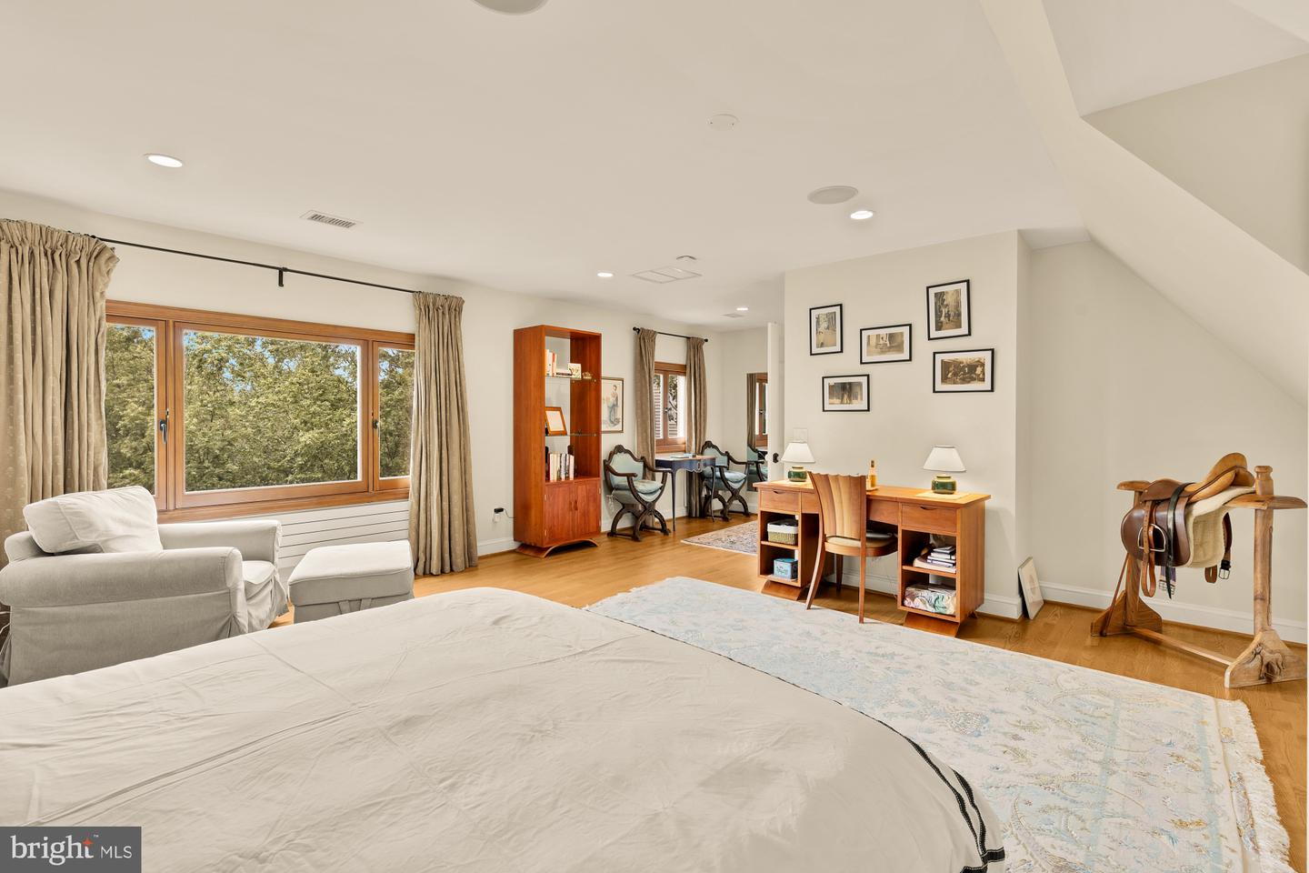 3111 CHAIN BRIDGE RD NW