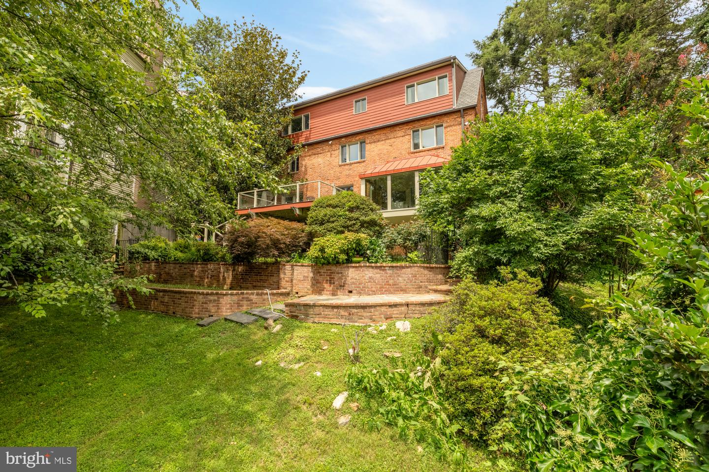 3111 CHAIN BRIDGE RD NW
