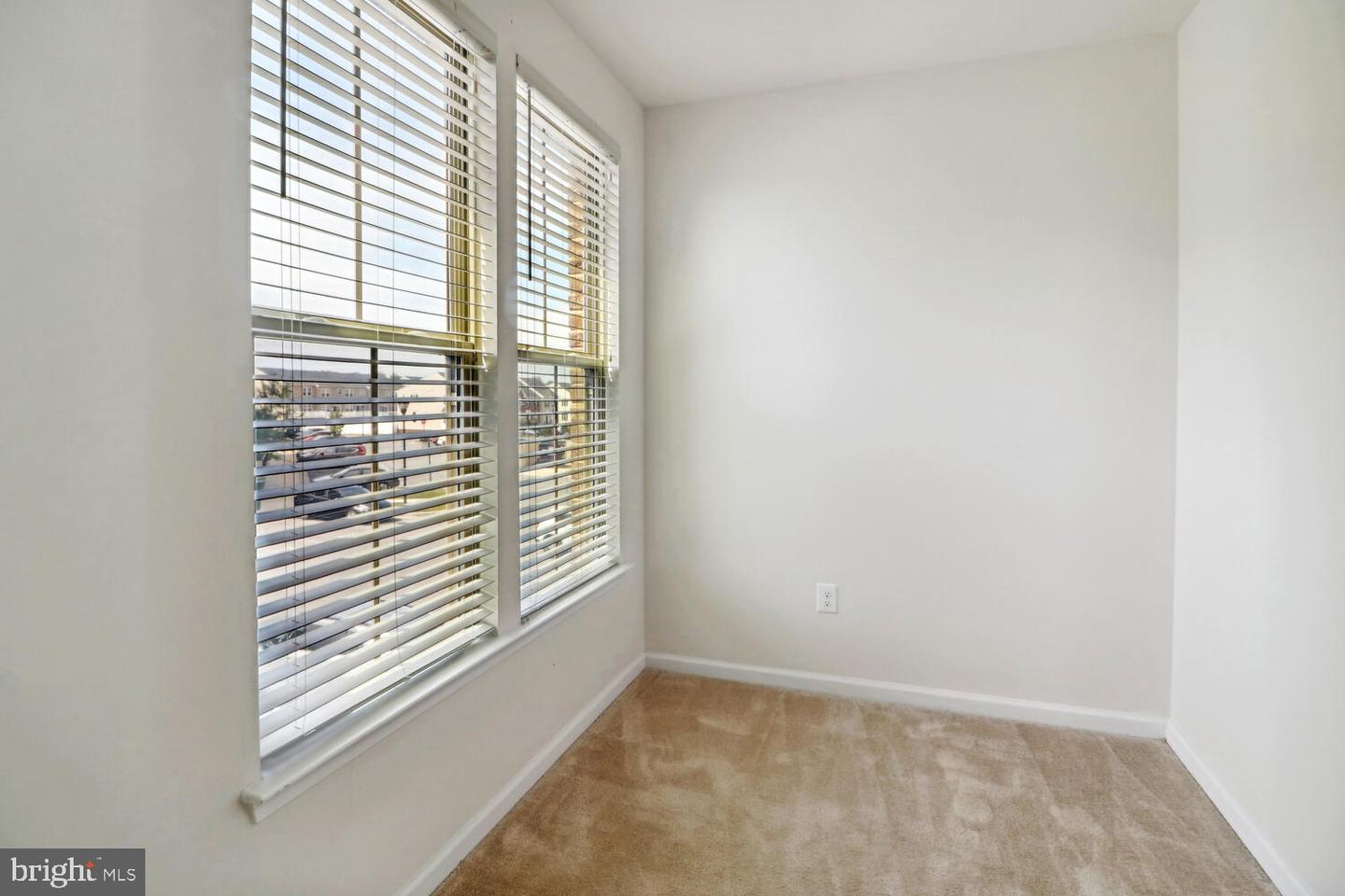 6490 Calverton Dr #204