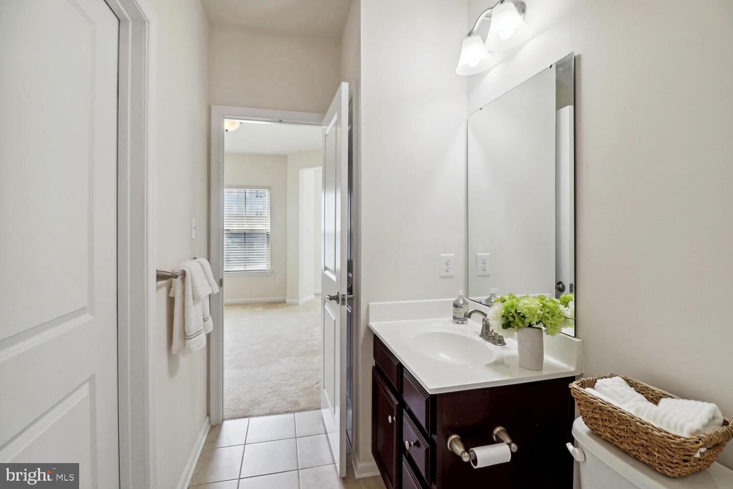 6490 Calverton Dr #204