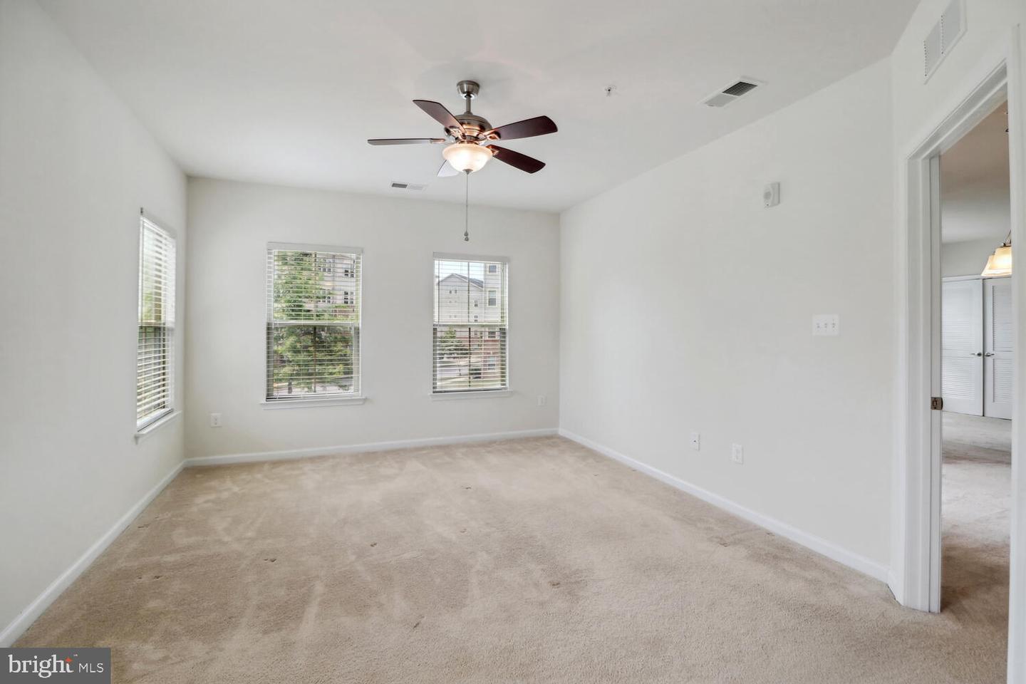 6490 Calverton Dr #204