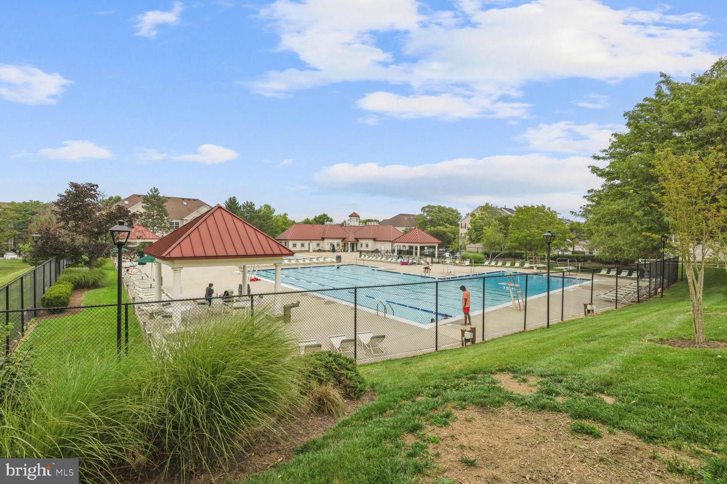 18711 Sparkling Water Dr #10-E