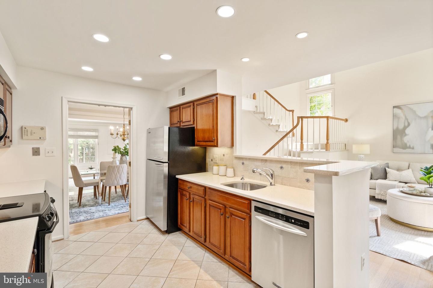 10920 Bloomingdale Dr