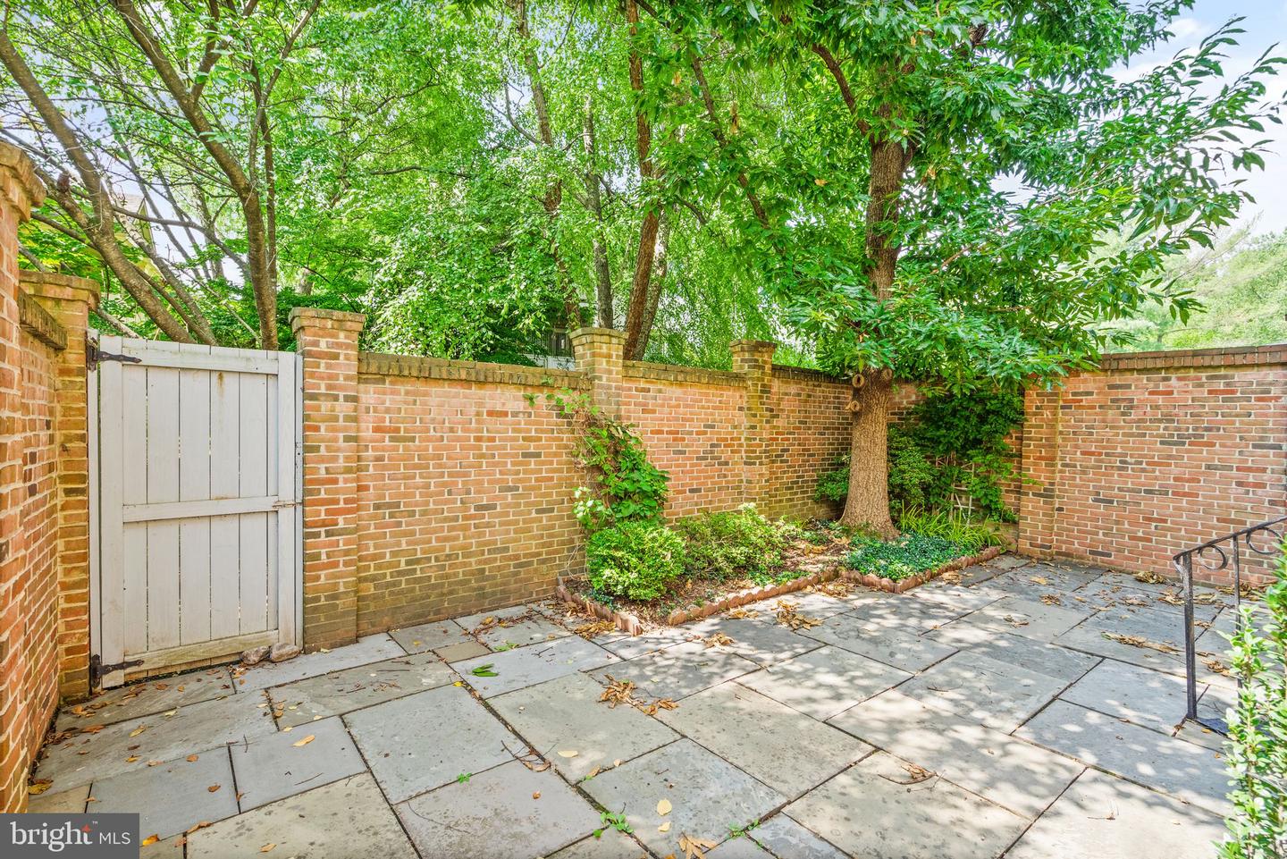 10920 Bloomingdale Dr