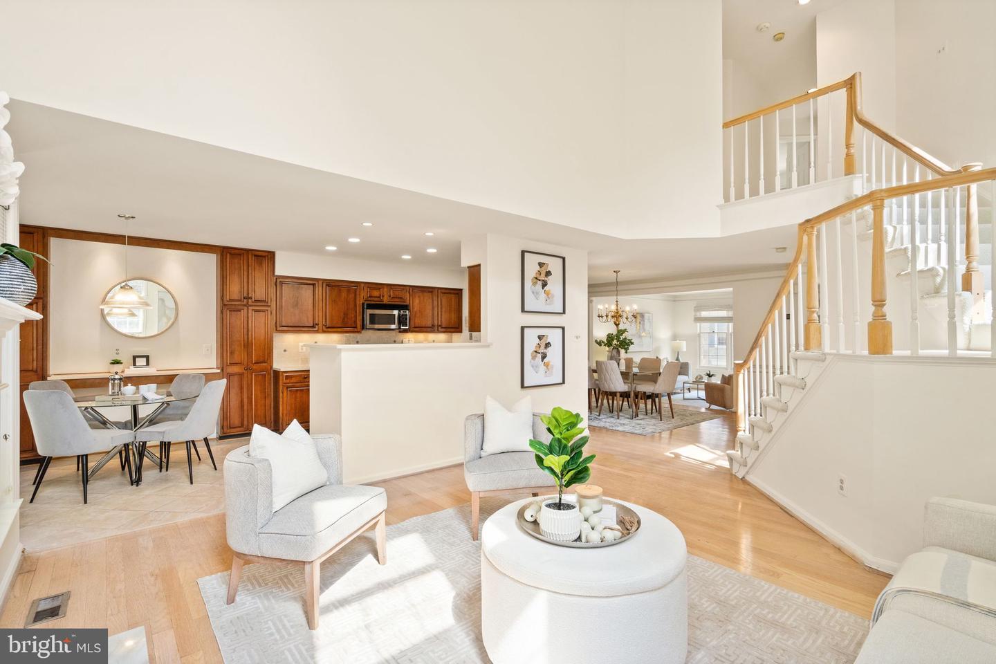 10920 Bloomingdale Dr