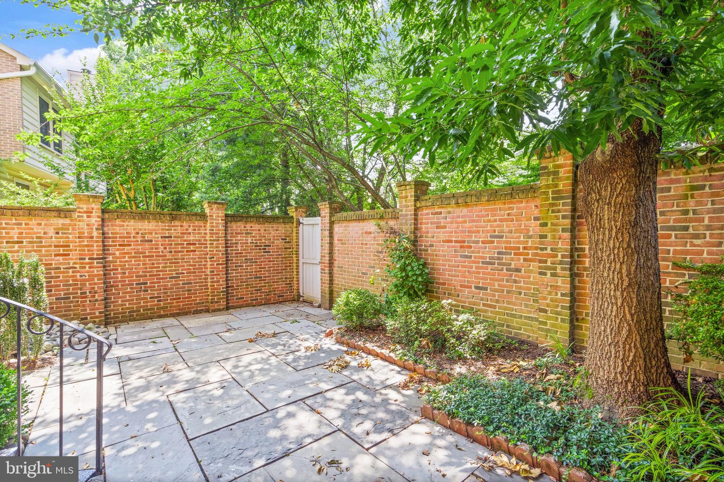 10920 Bloomingdale Dr