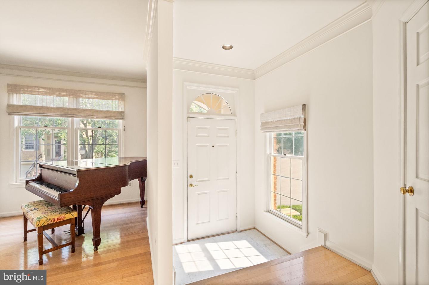 10920 Bloomingdale Dr