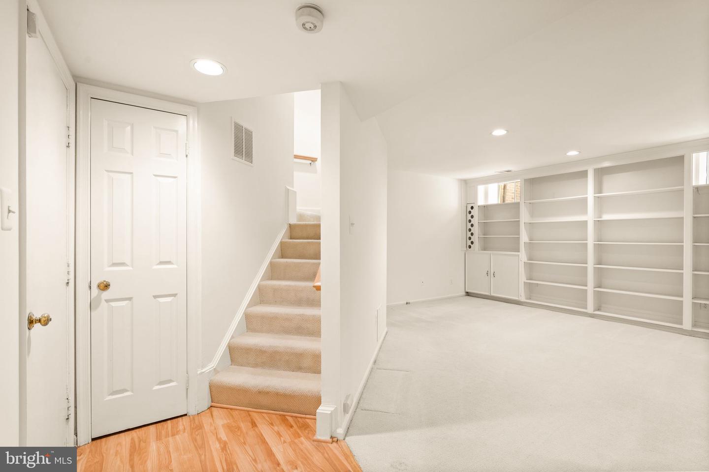 10920 Bloomingdale Dr