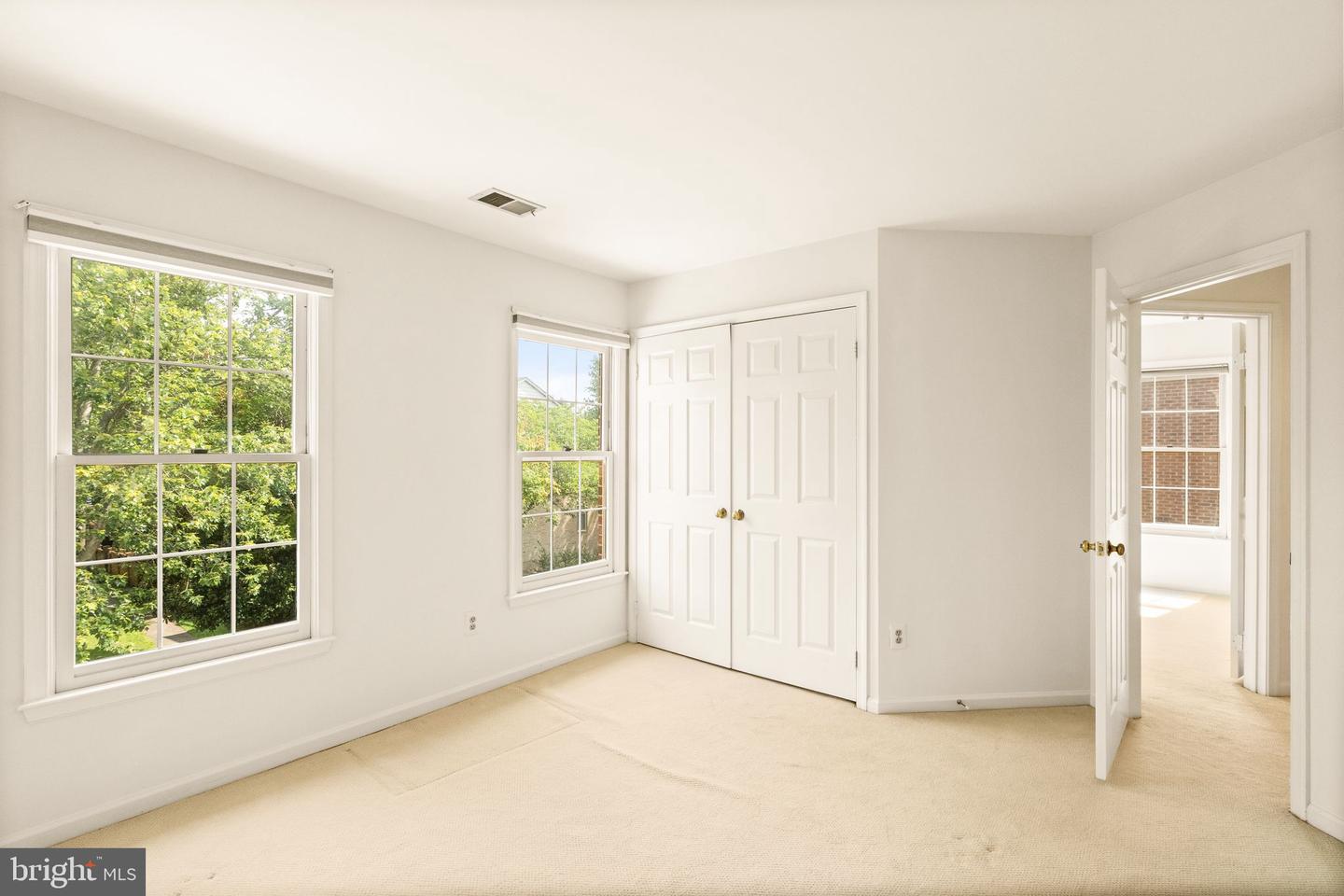 10920 Bloomingdale Dr