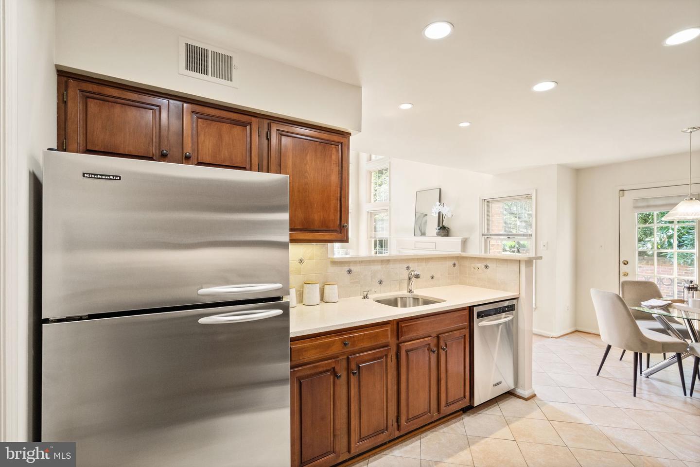 10920 Bloomingdale Dr