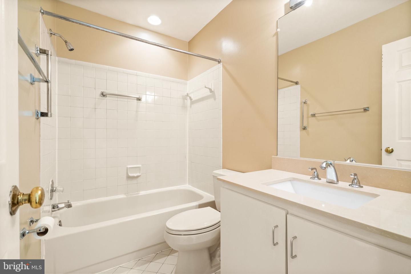 10920 Bloomingdale Dr