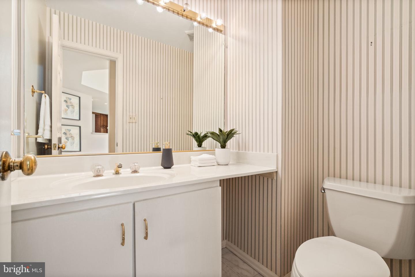 10920 Bloomingdale Dr