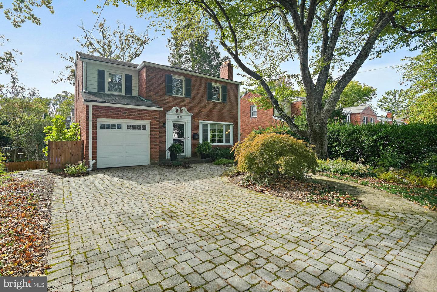 5526 Oakmont Ave
