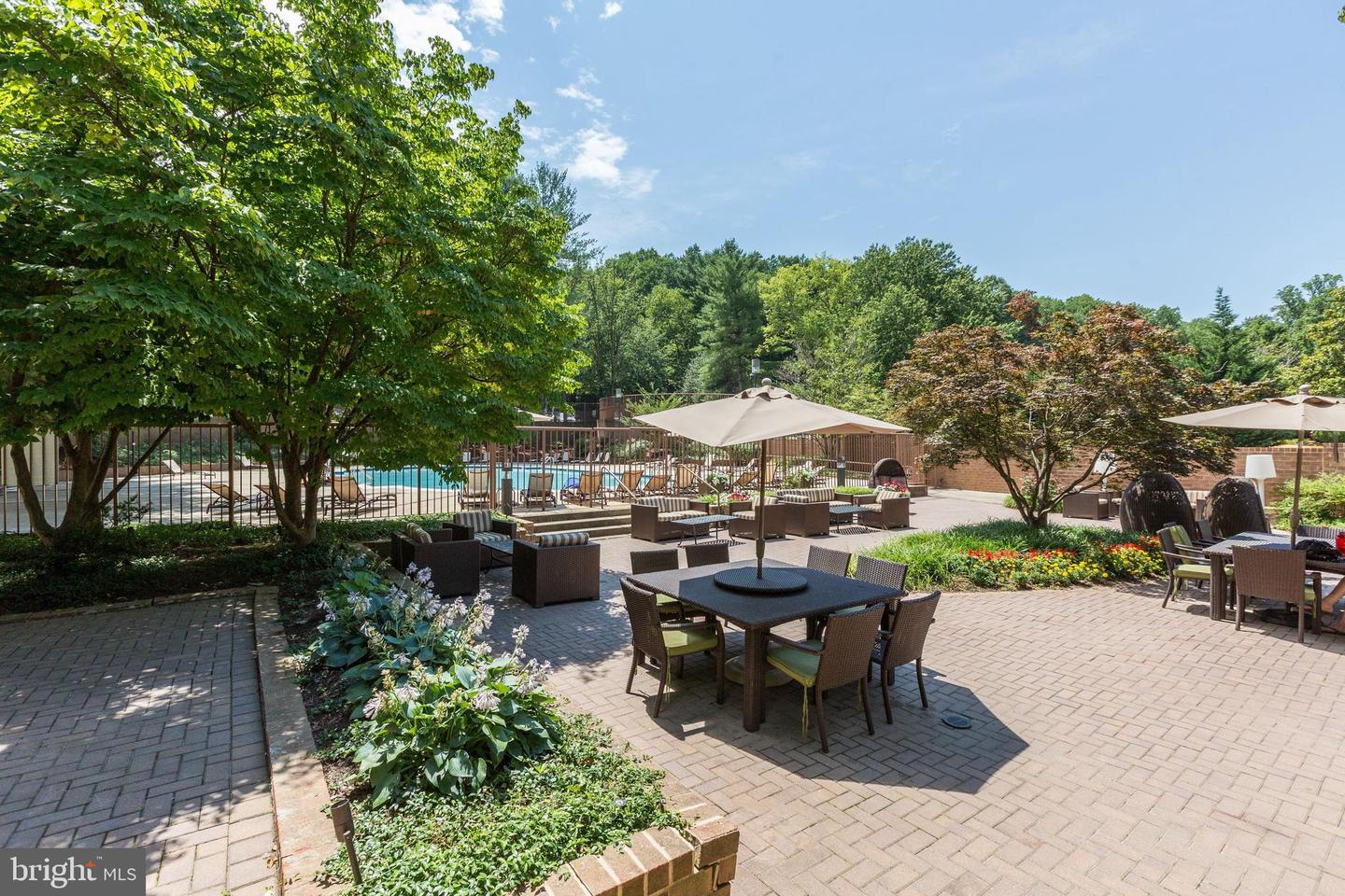 10101 Grosvenor Pl #715