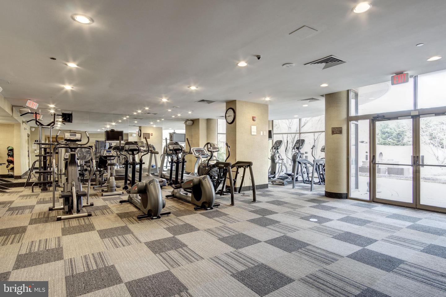 10101 Grosvenor Pl #715