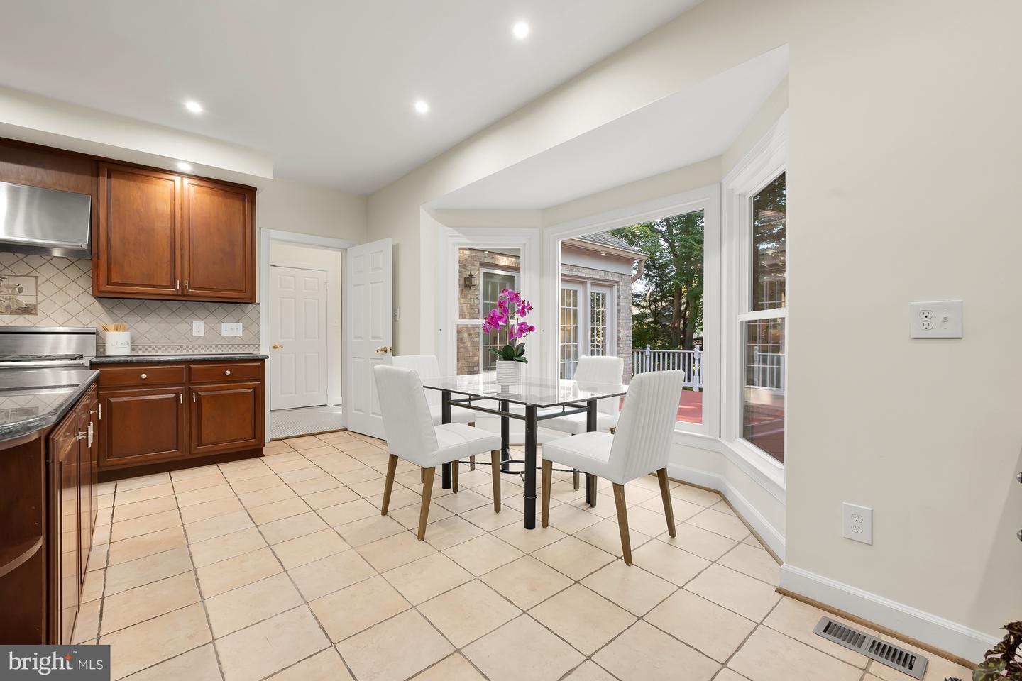 8909 Bells Mill Rd