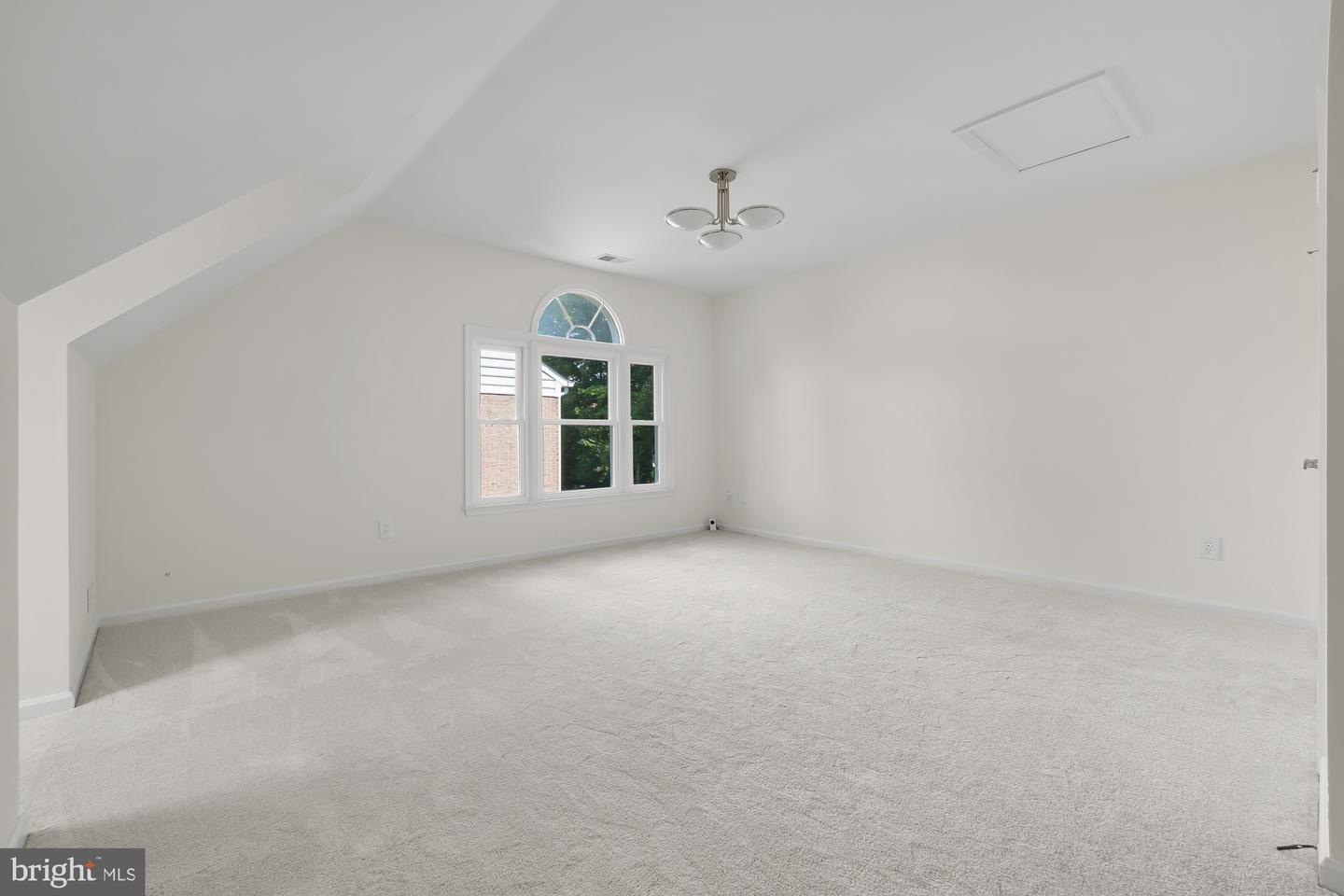 8909 Bells Mill Rd