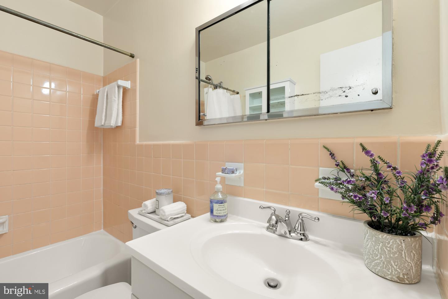 4977 Battery Ln #1-616