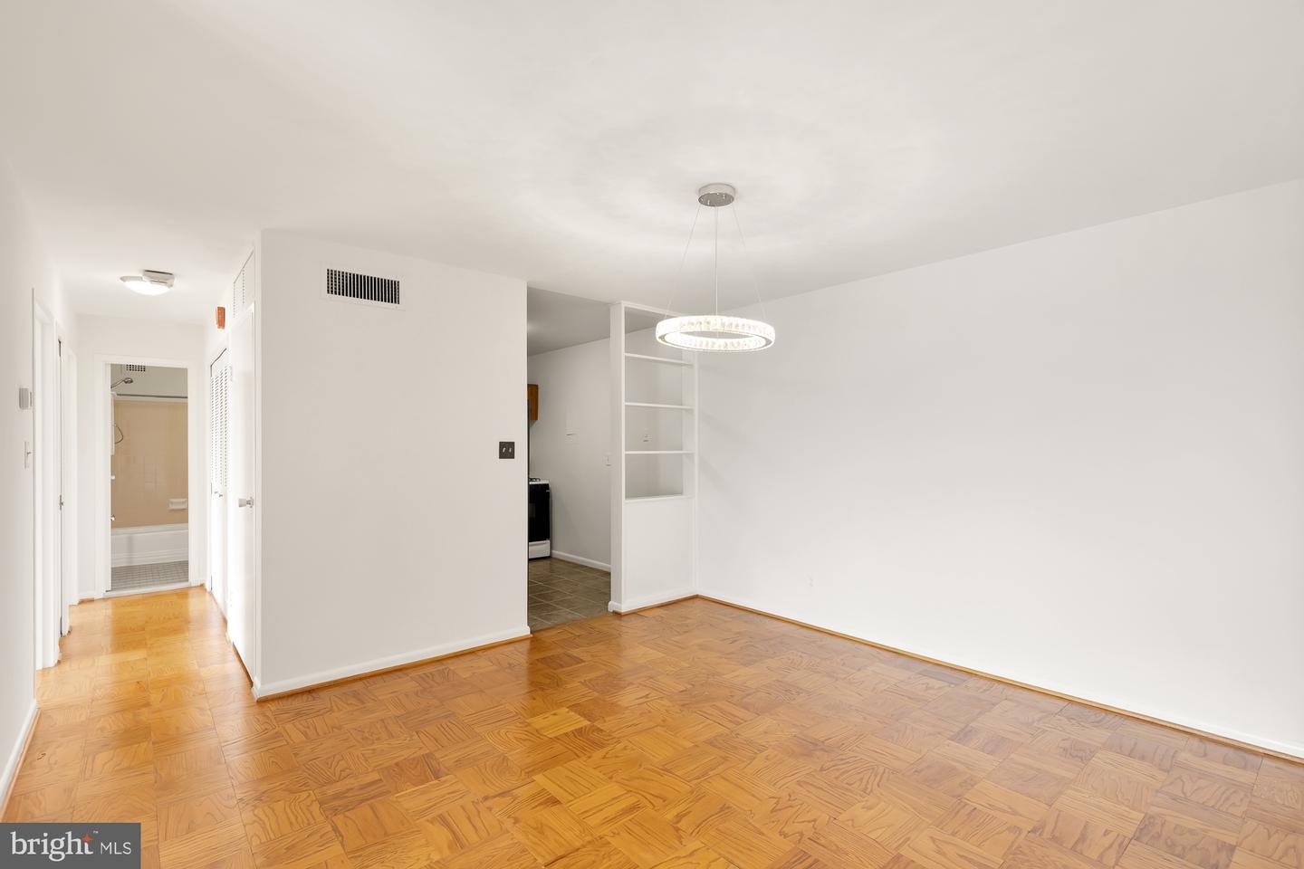 4977 Battery Ln #1-616