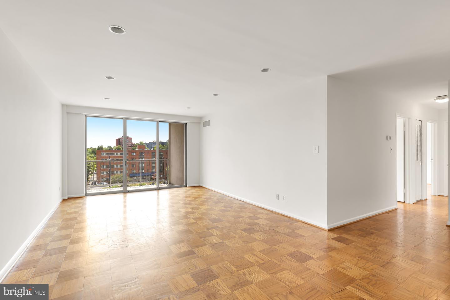 4977 Battery Ln #1-616