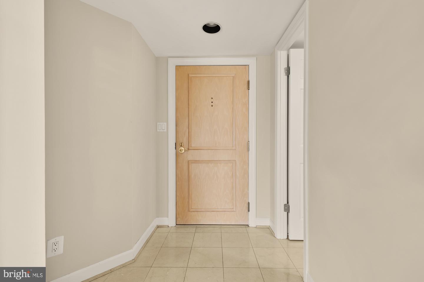 5000 Battery Ln #804