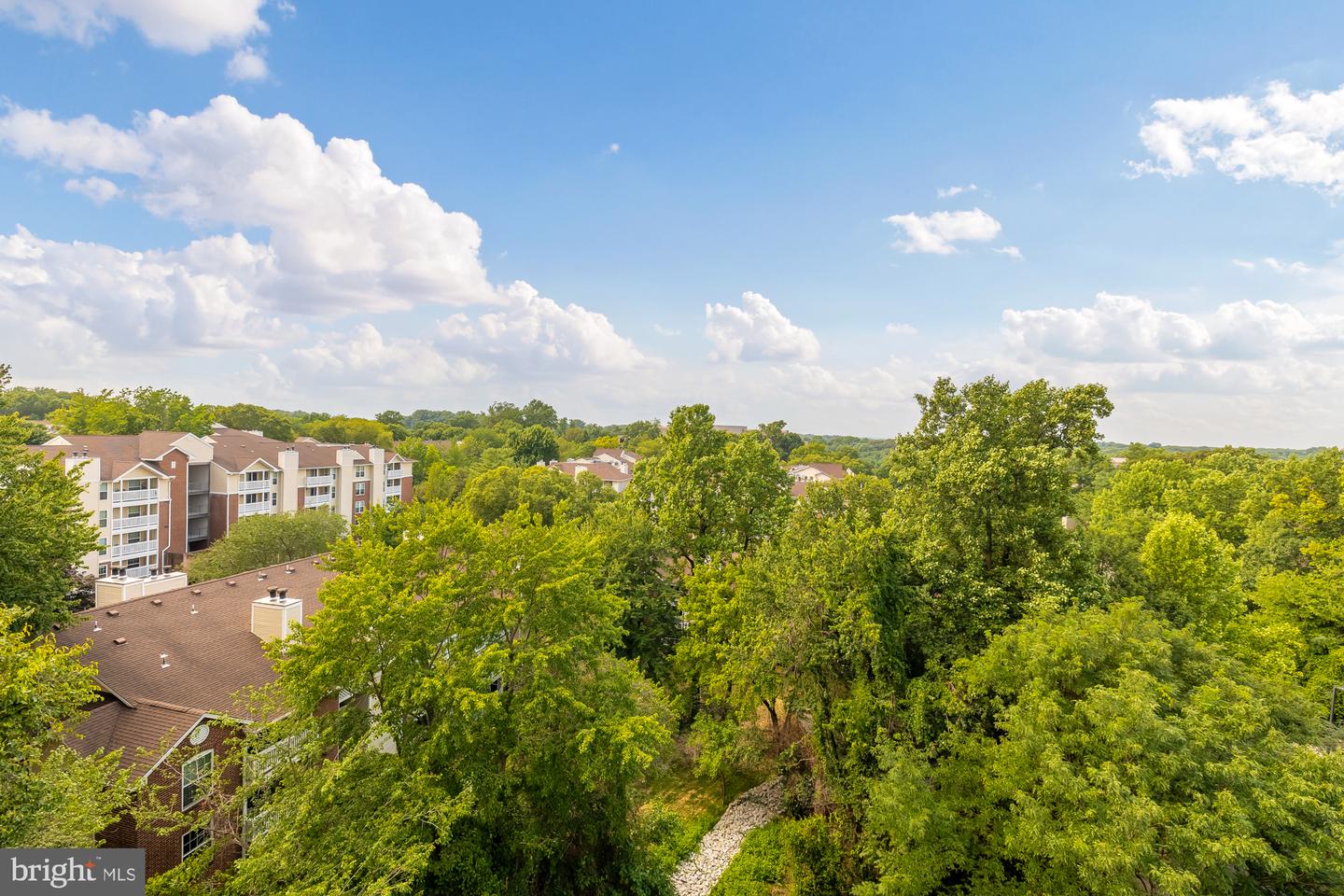 8220 Crestwood Heights Dr #516
