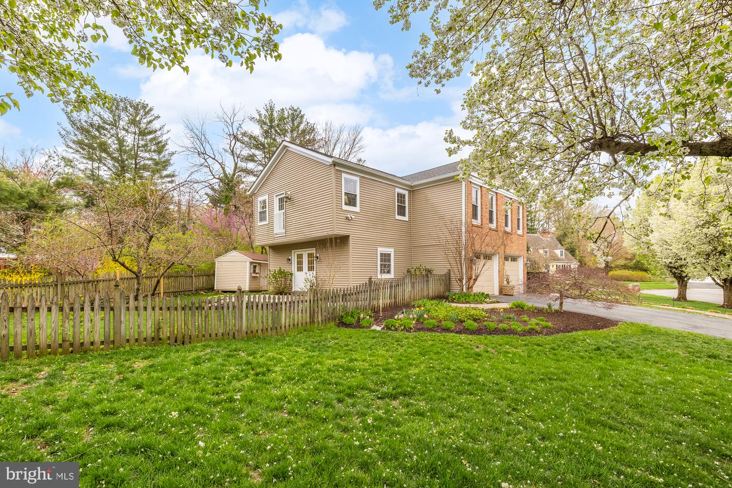 5963 Ranleigh Manor Dr