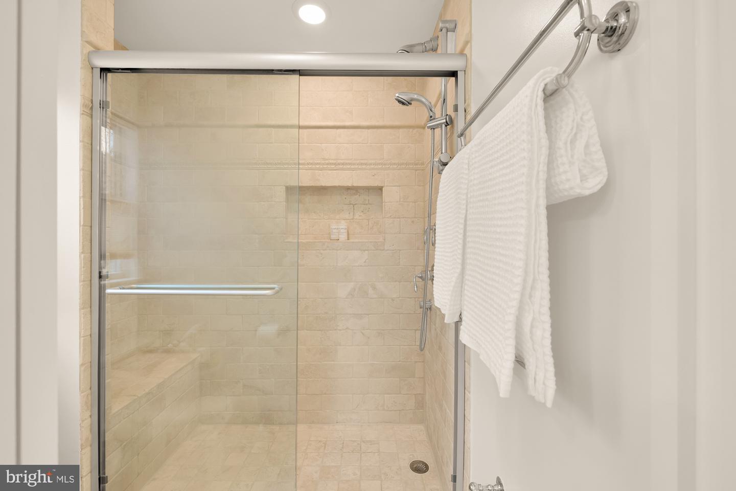5963 Ranleigh Manor Dr